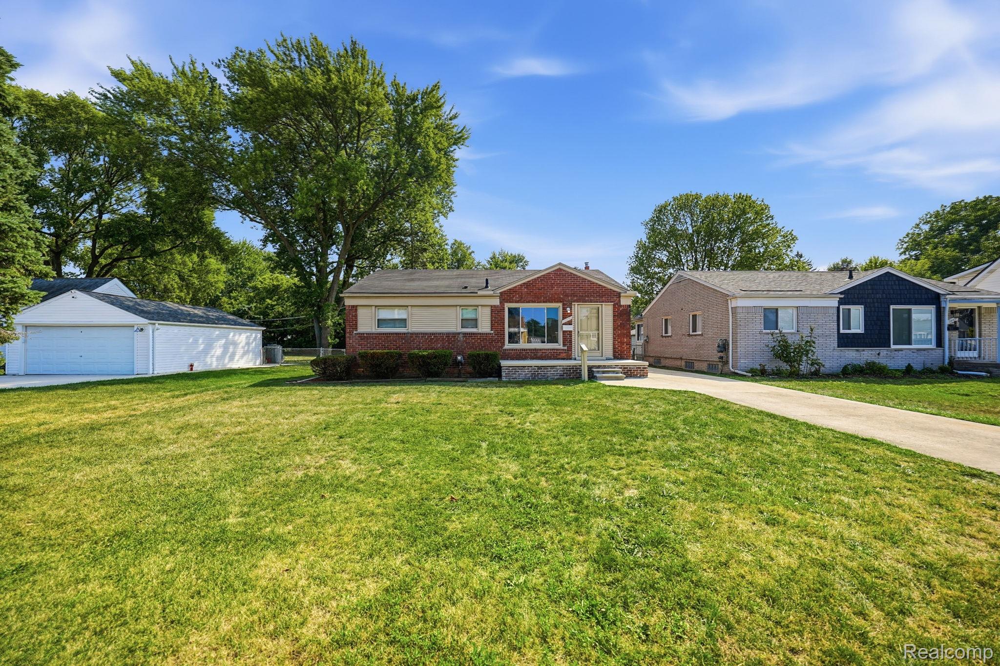 22030 Lanse Street Property Photo 2