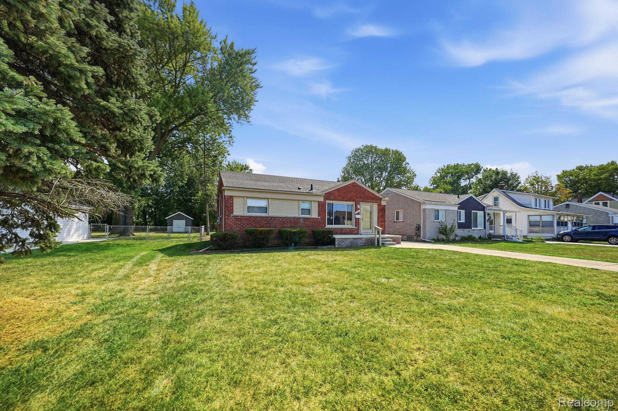 22030 Lanse Street Property Photo 4