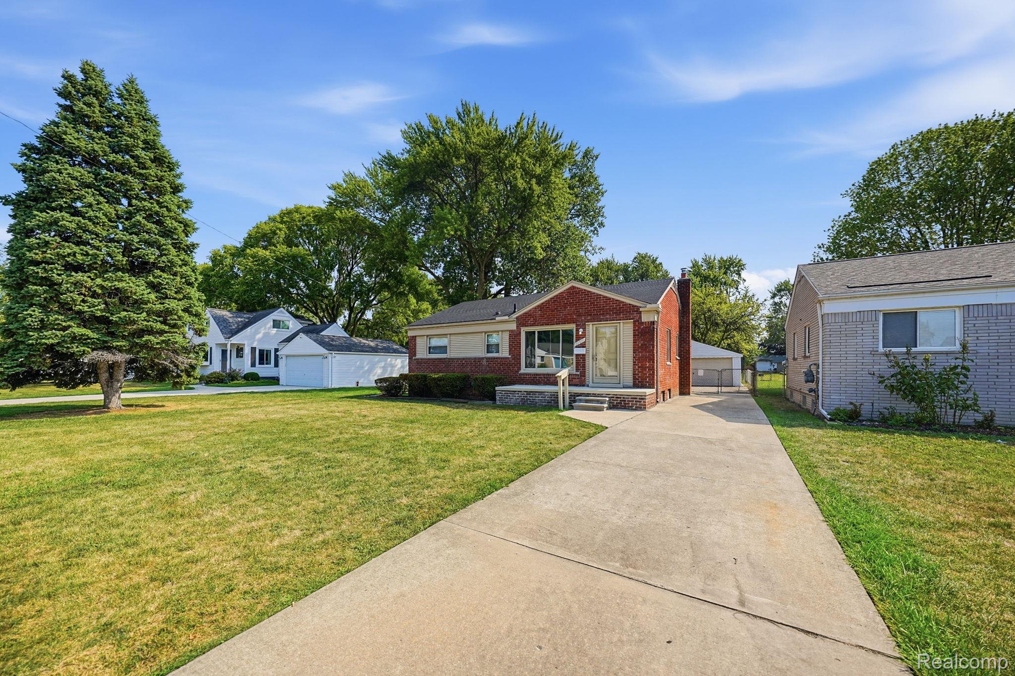 22030 Lanse Street Property Photo 5
