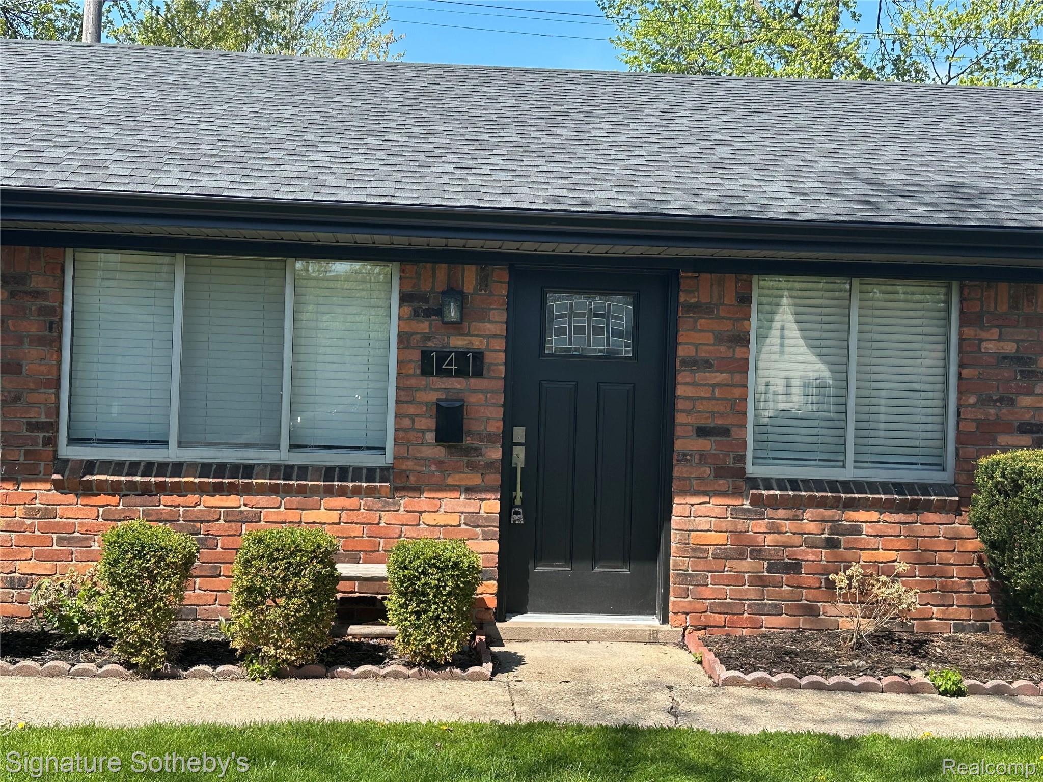 141 Ardmore Drive Property Photo 3