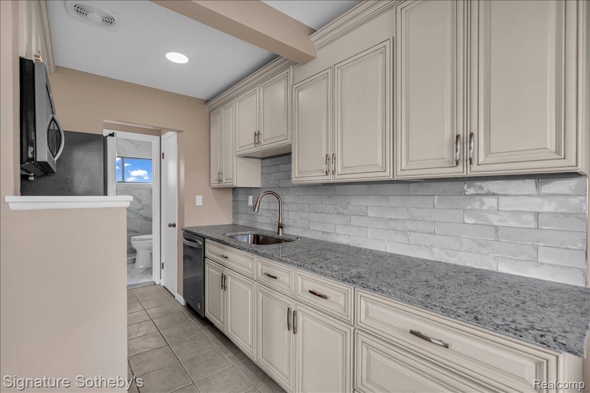 141 Ardmore Drive Property Photo 7
