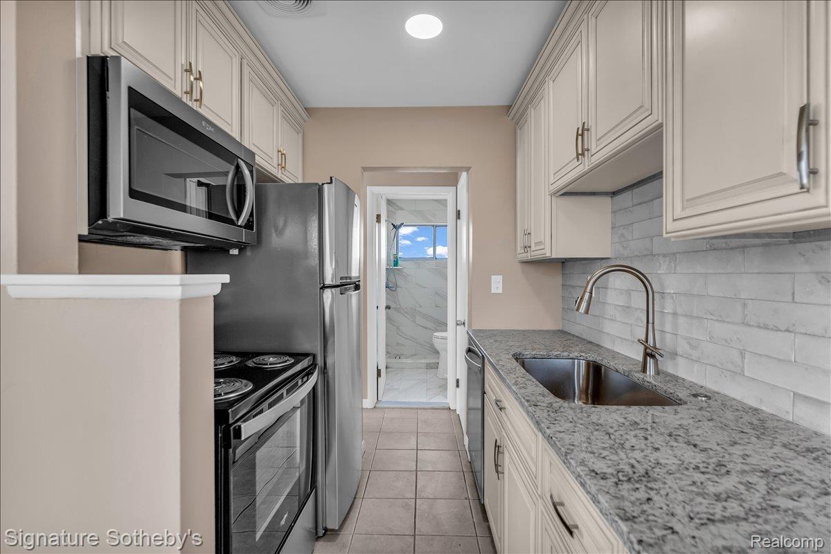 141 Ardmore Drive Property Photo 8