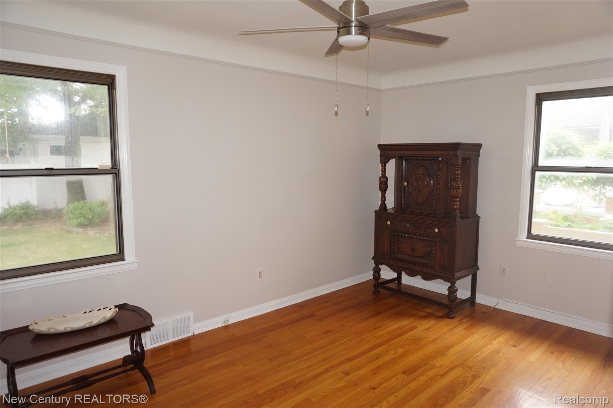 12831 Northfield Boulevard Property Photo 5