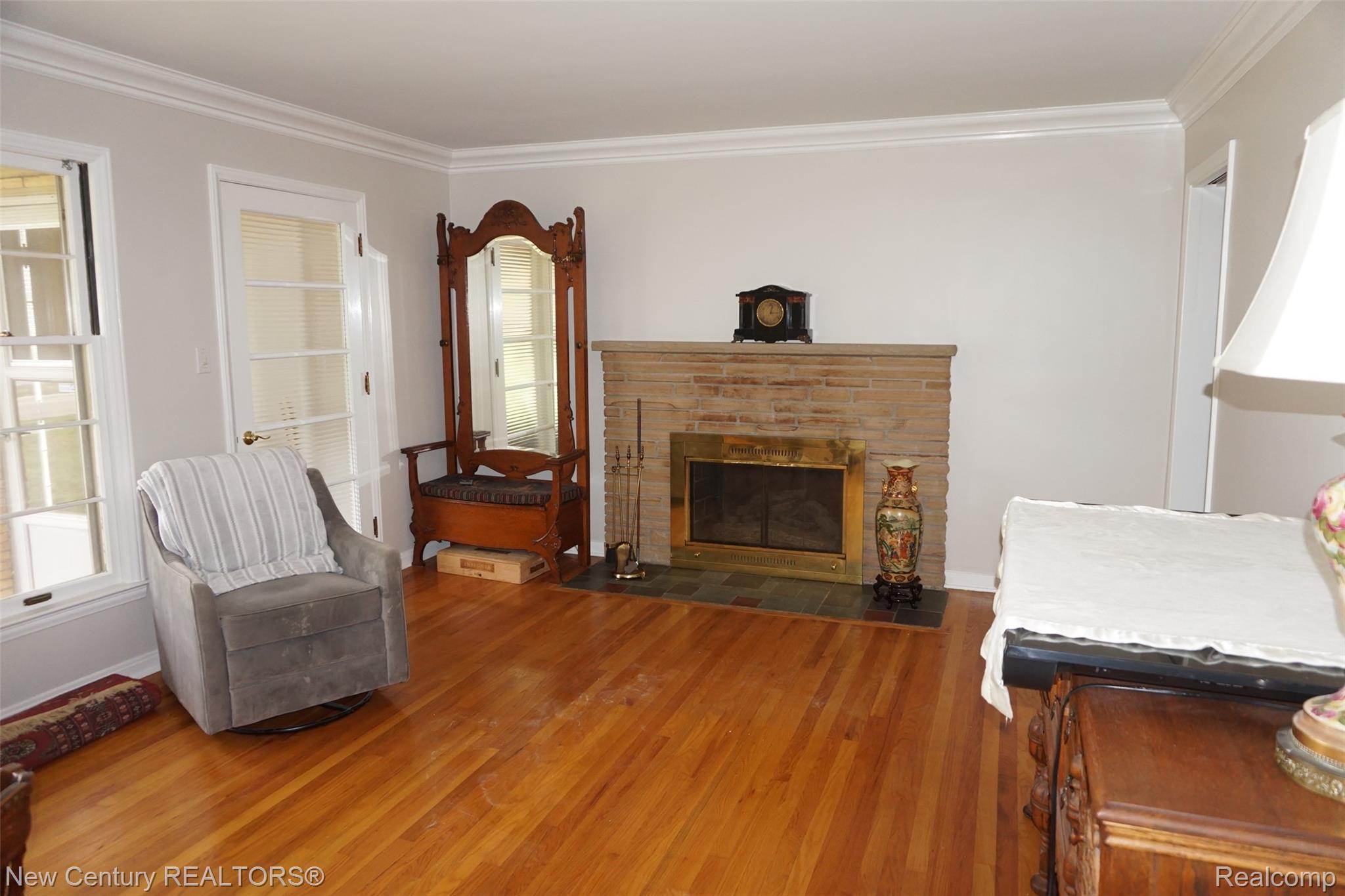 12831 Northfield Boulevard Property Photo 6