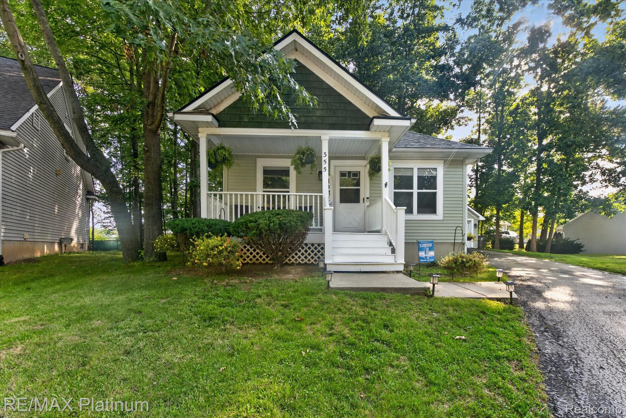 355 Springwell Lane Property Photo 1
