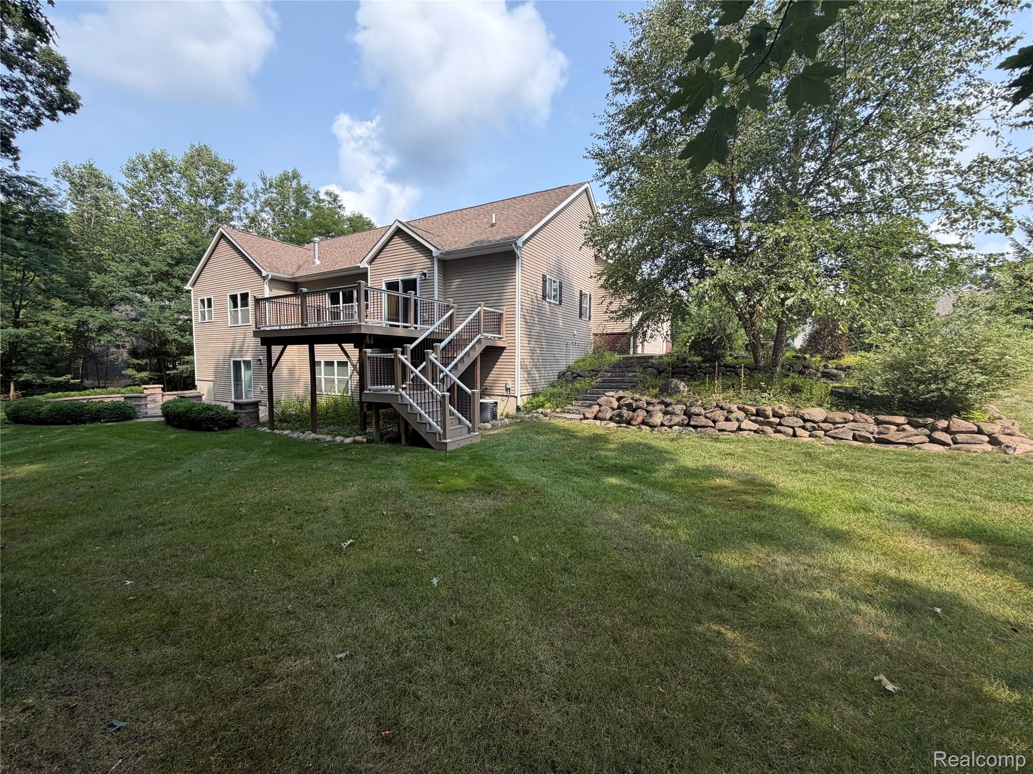 7876 Donegal Court Property Photo 4