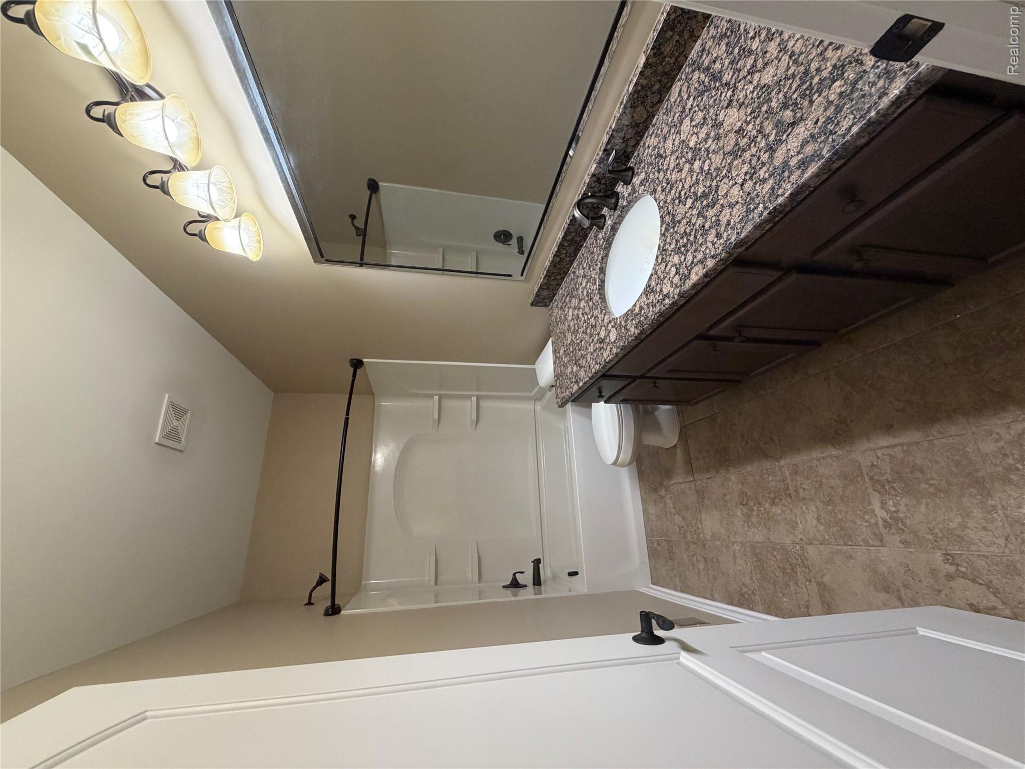 7876 Donegal Court Property Photo 23
