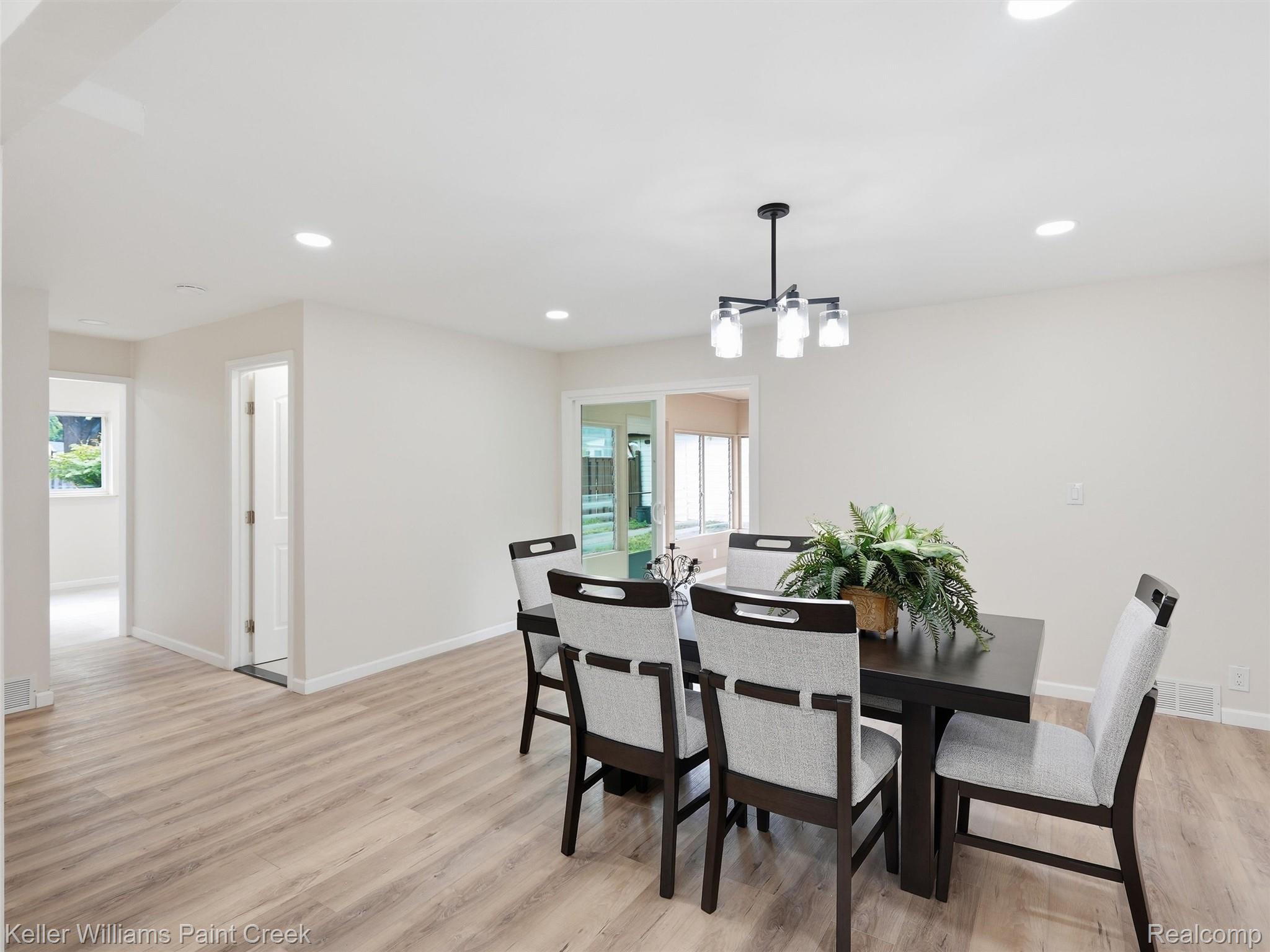 711 Jamaica Drive Property Photo 13