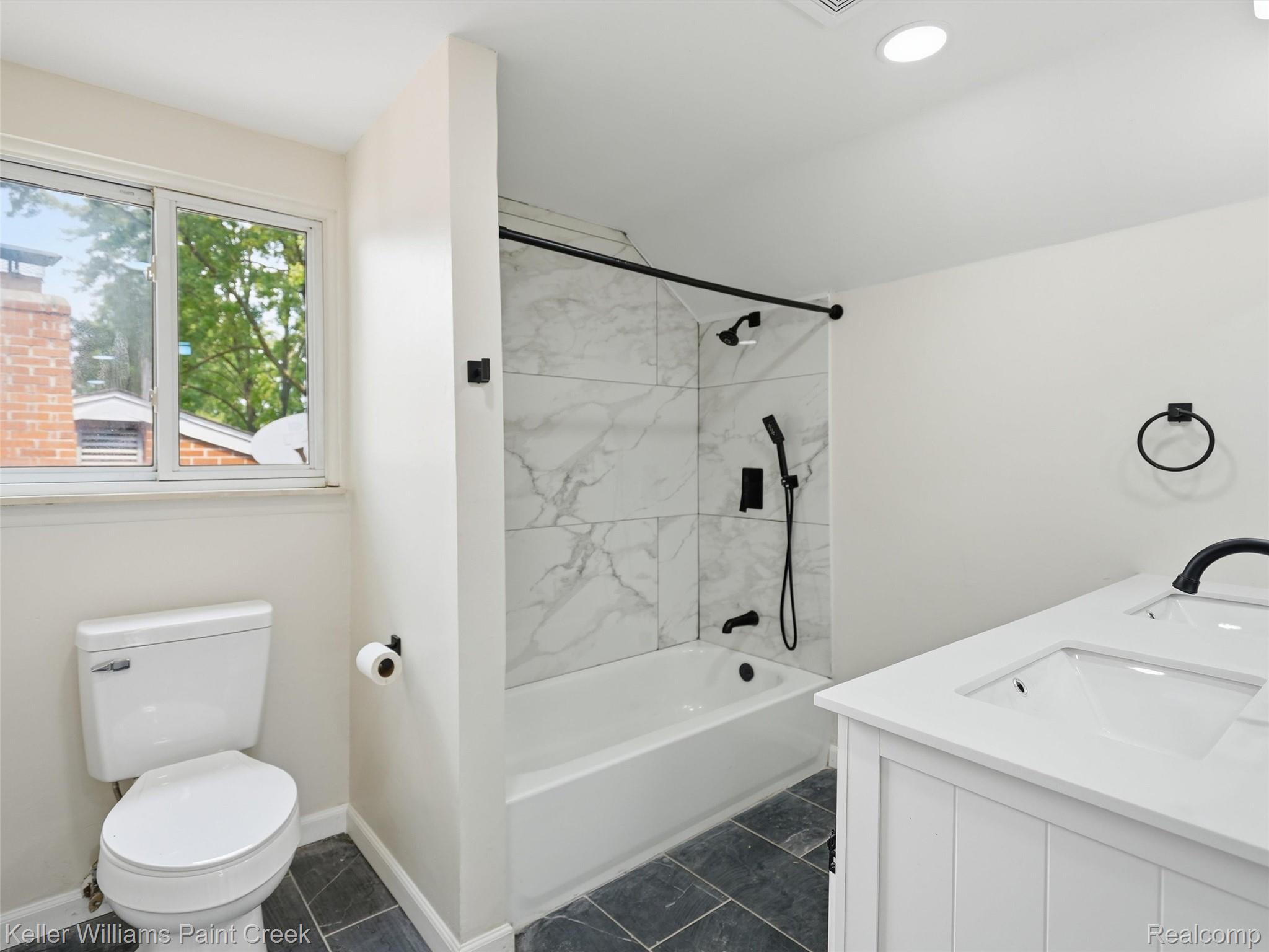 711 Jamaica Drive Property Photo 33