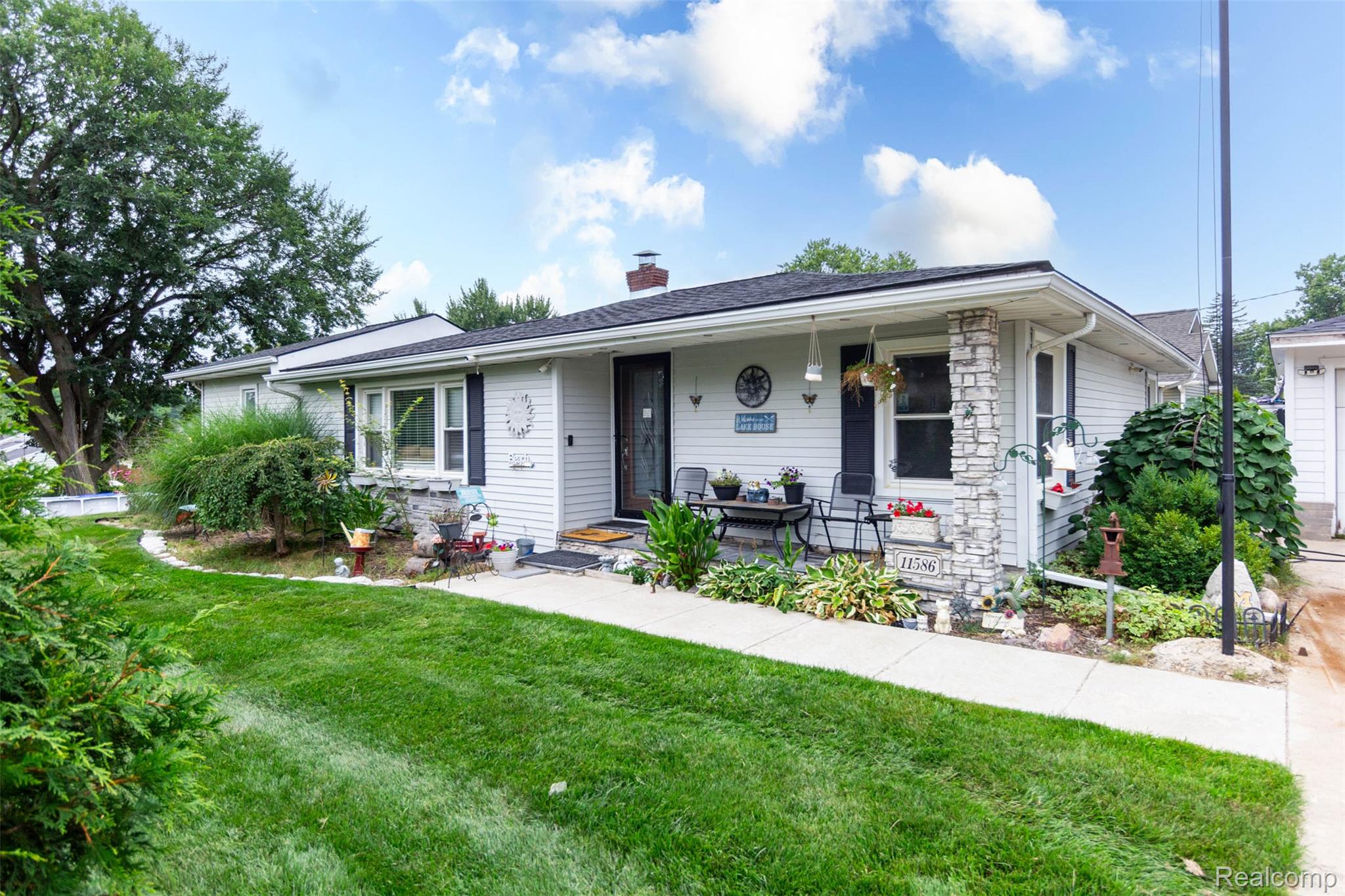 11586 Norway Drive Property Photo 1