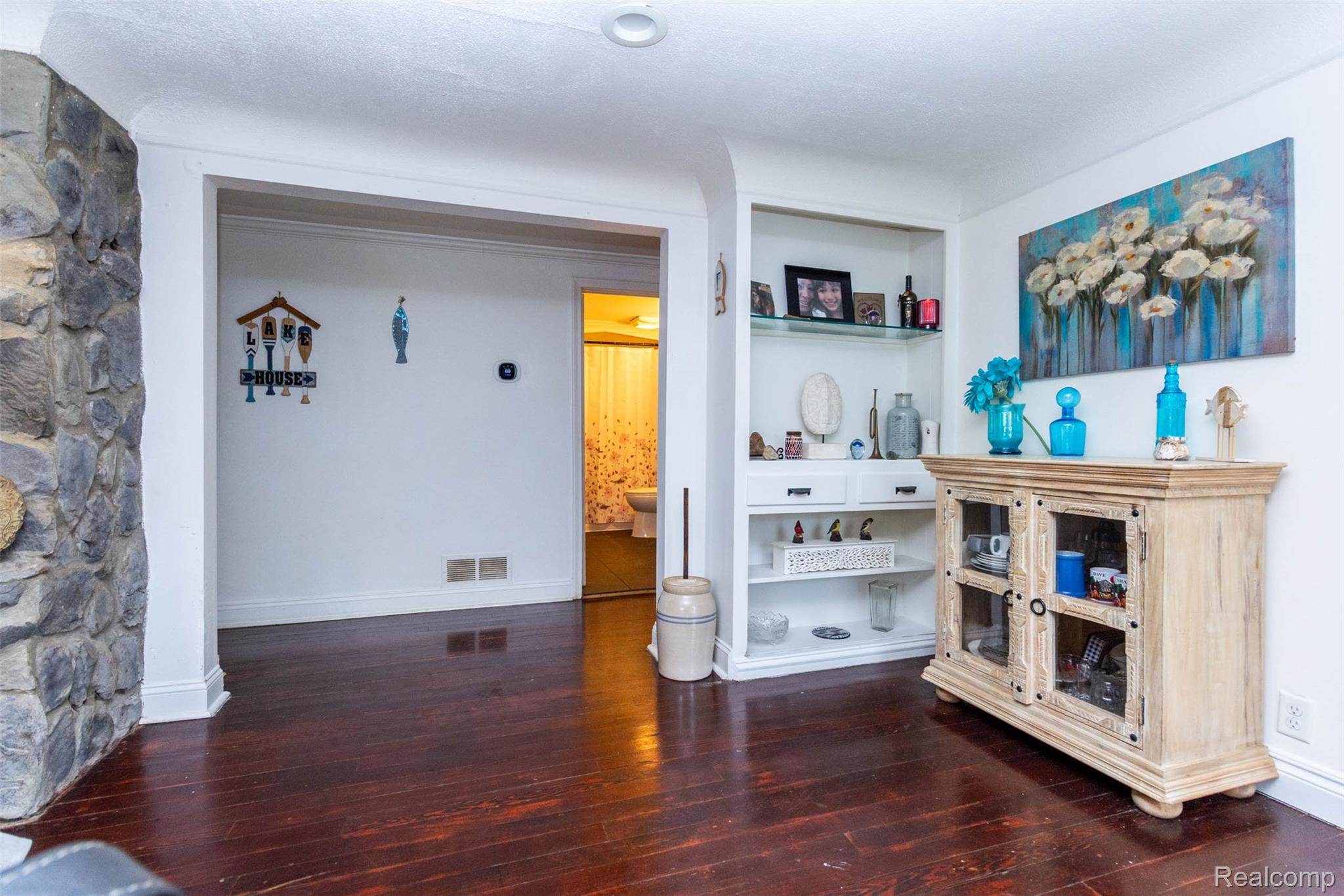 11586 Norway Drive Property Photo 6
