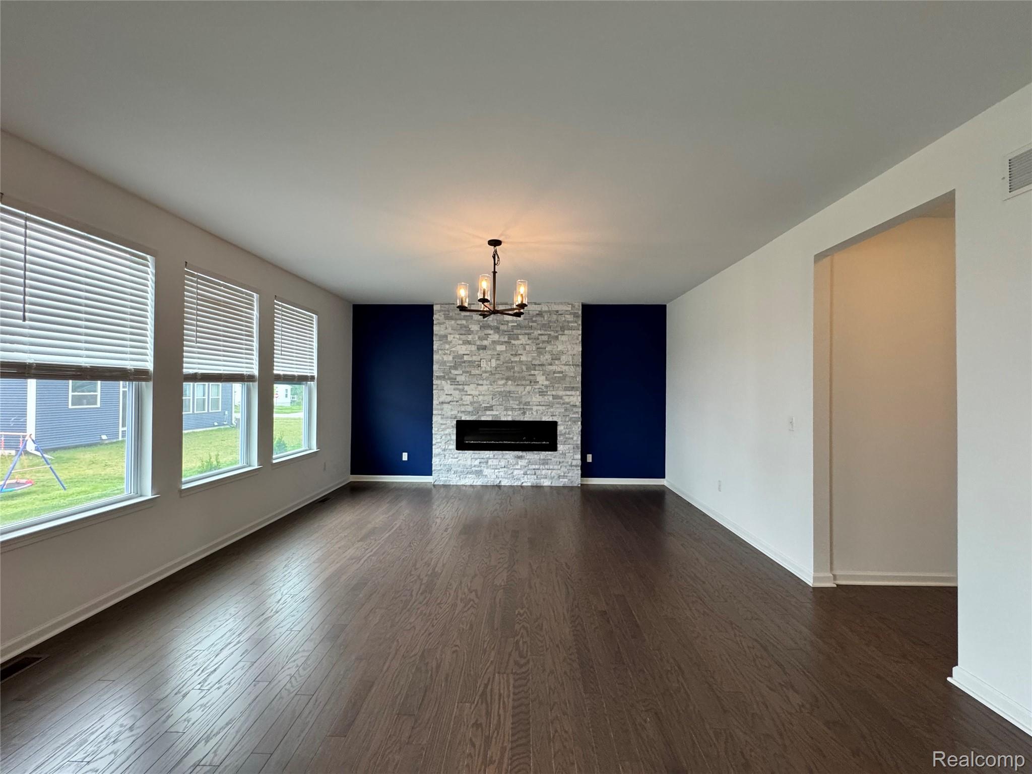 278 Springview Street Property Photo 4