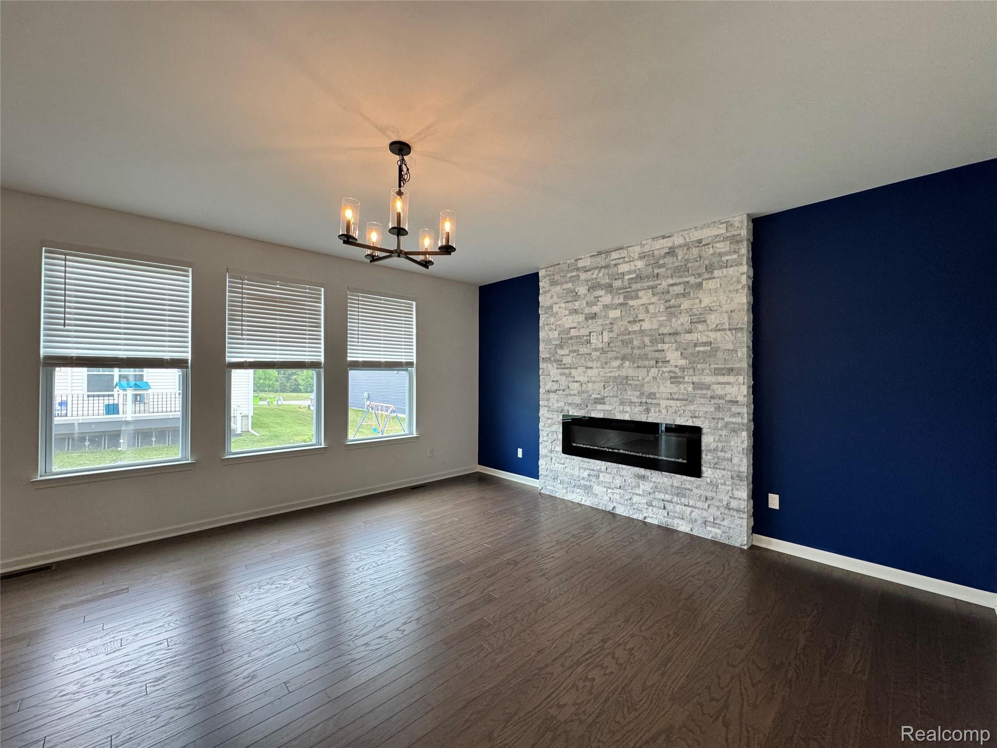 278 Springview Street Property Photo 6