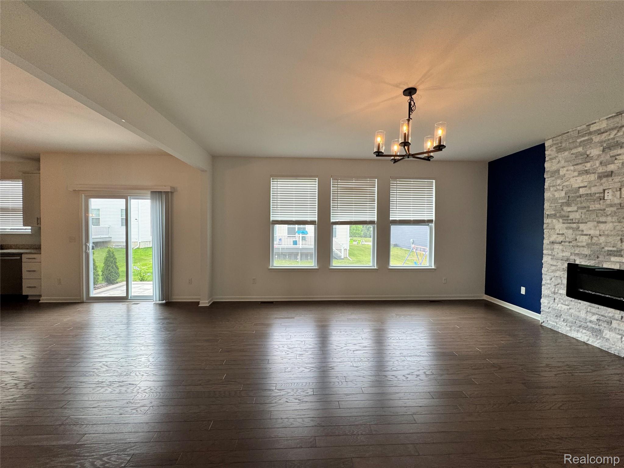278 Springview Street Property Photo 7