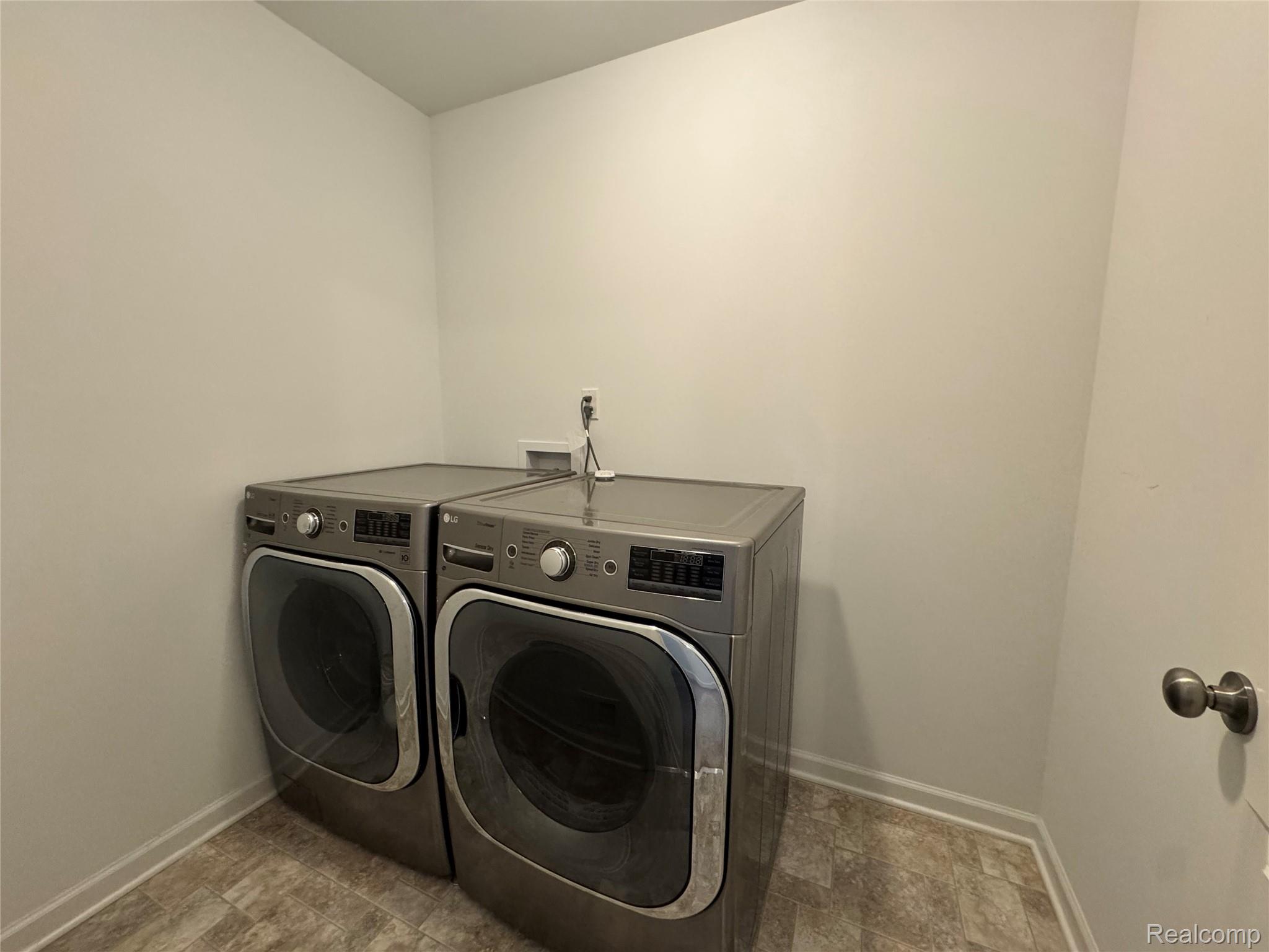 278 Springview Street Property Photo 23