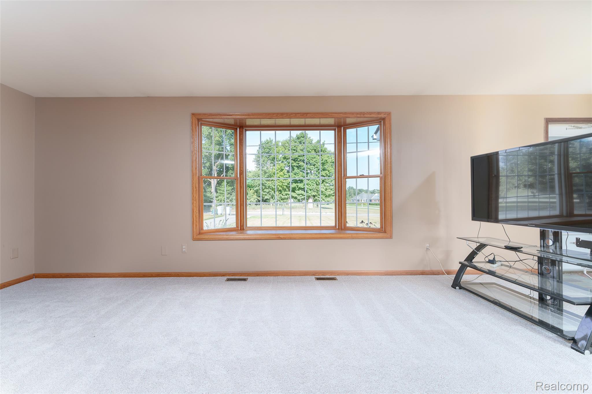 1188 Maxfield Road Property Photo 4