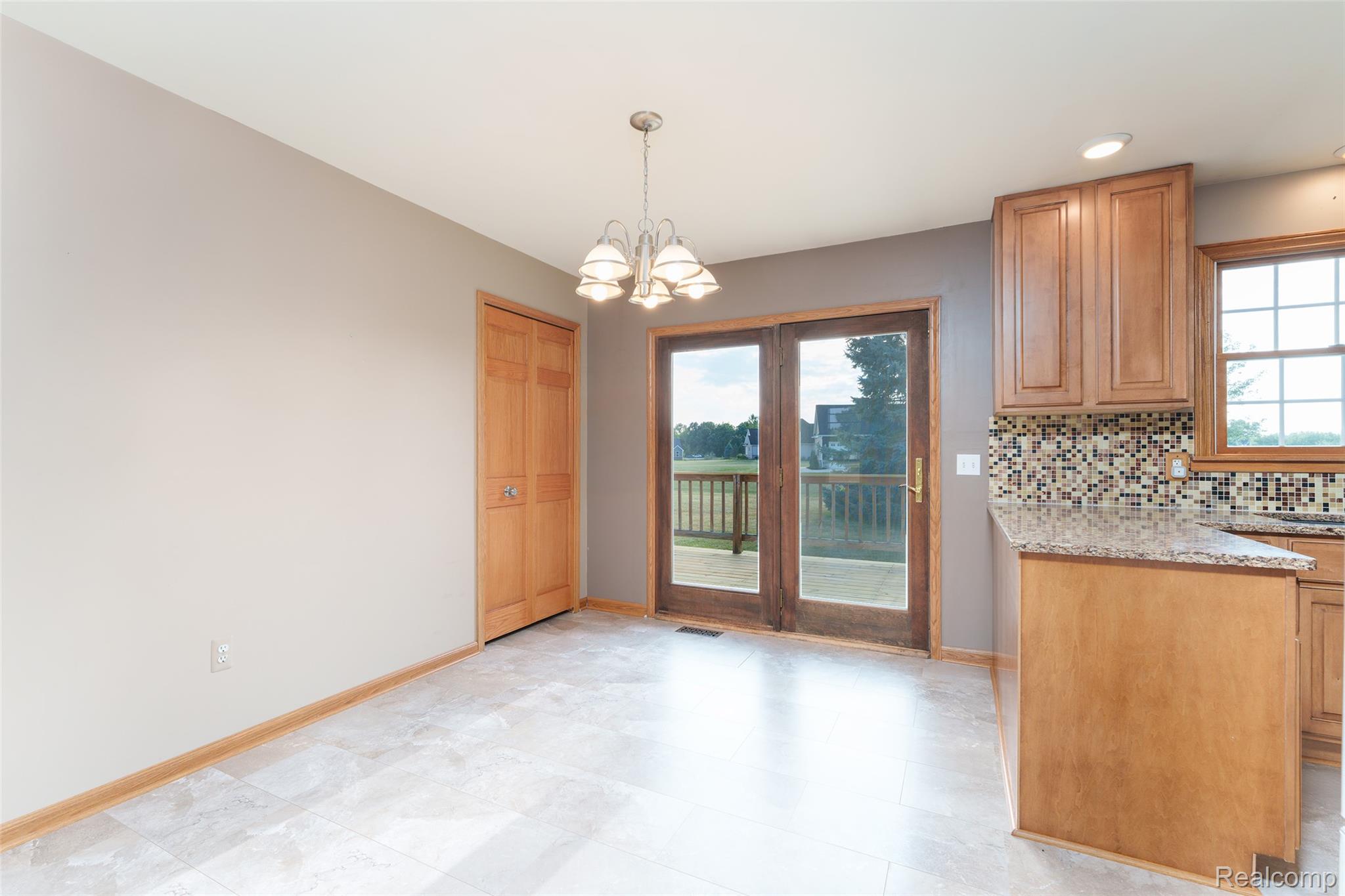 1188 Maxfield Road Property Photo 5