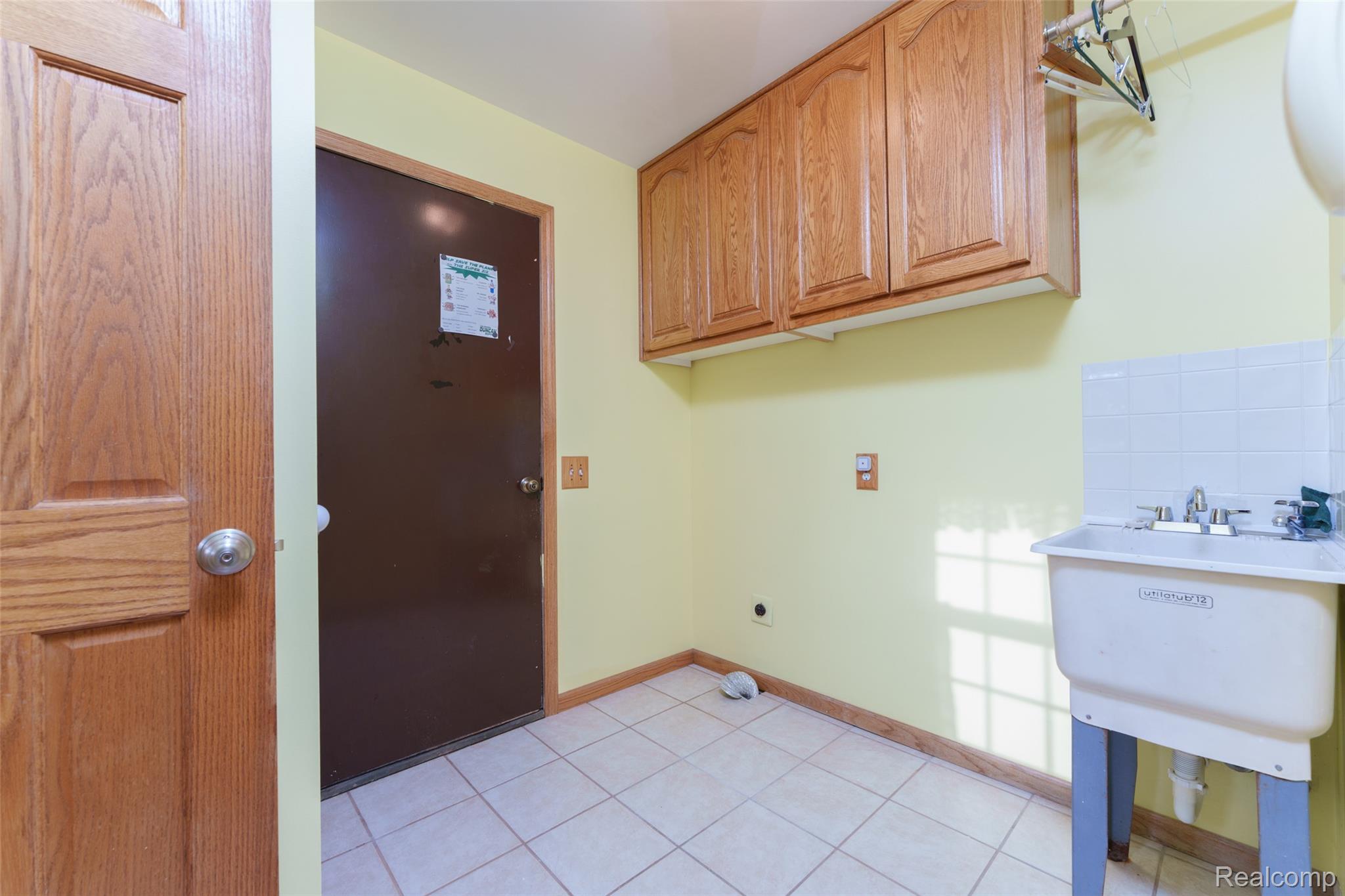 1188 Maxfield Road Property Photo 10