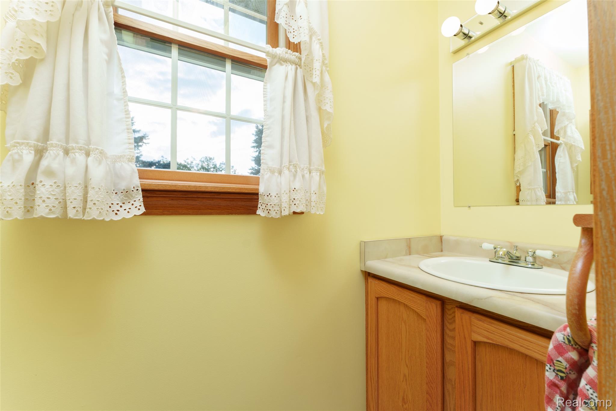 1188 Maxfield Road Property Photo 11