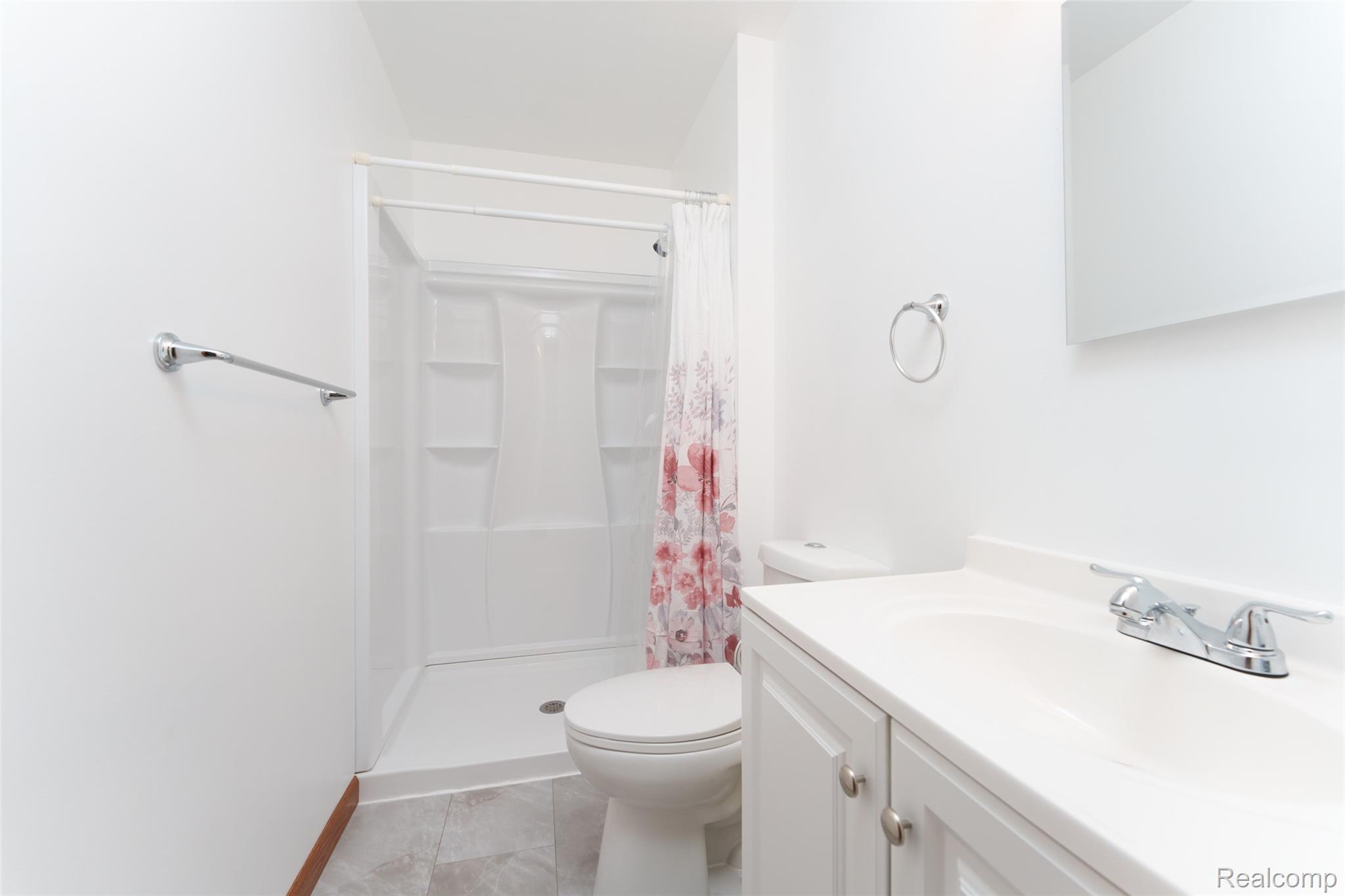 1188 Maxfield Road Property Photo 16