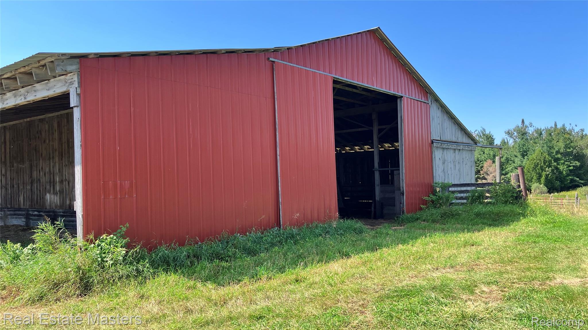 300 E Hubert Road Property Photo 1