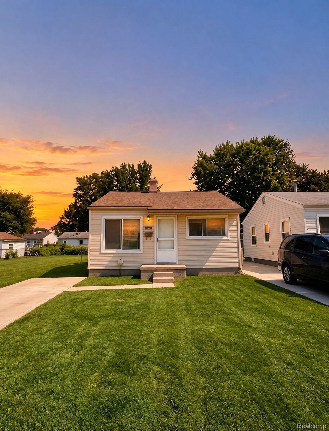 11244 Sherman Avenue Property Photo 1