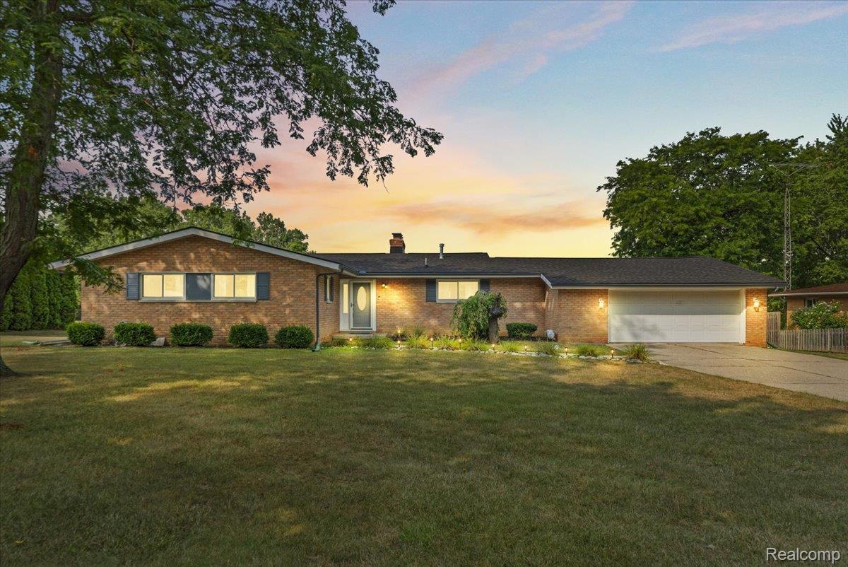 7366 Green Valley Drive Property Photo 1