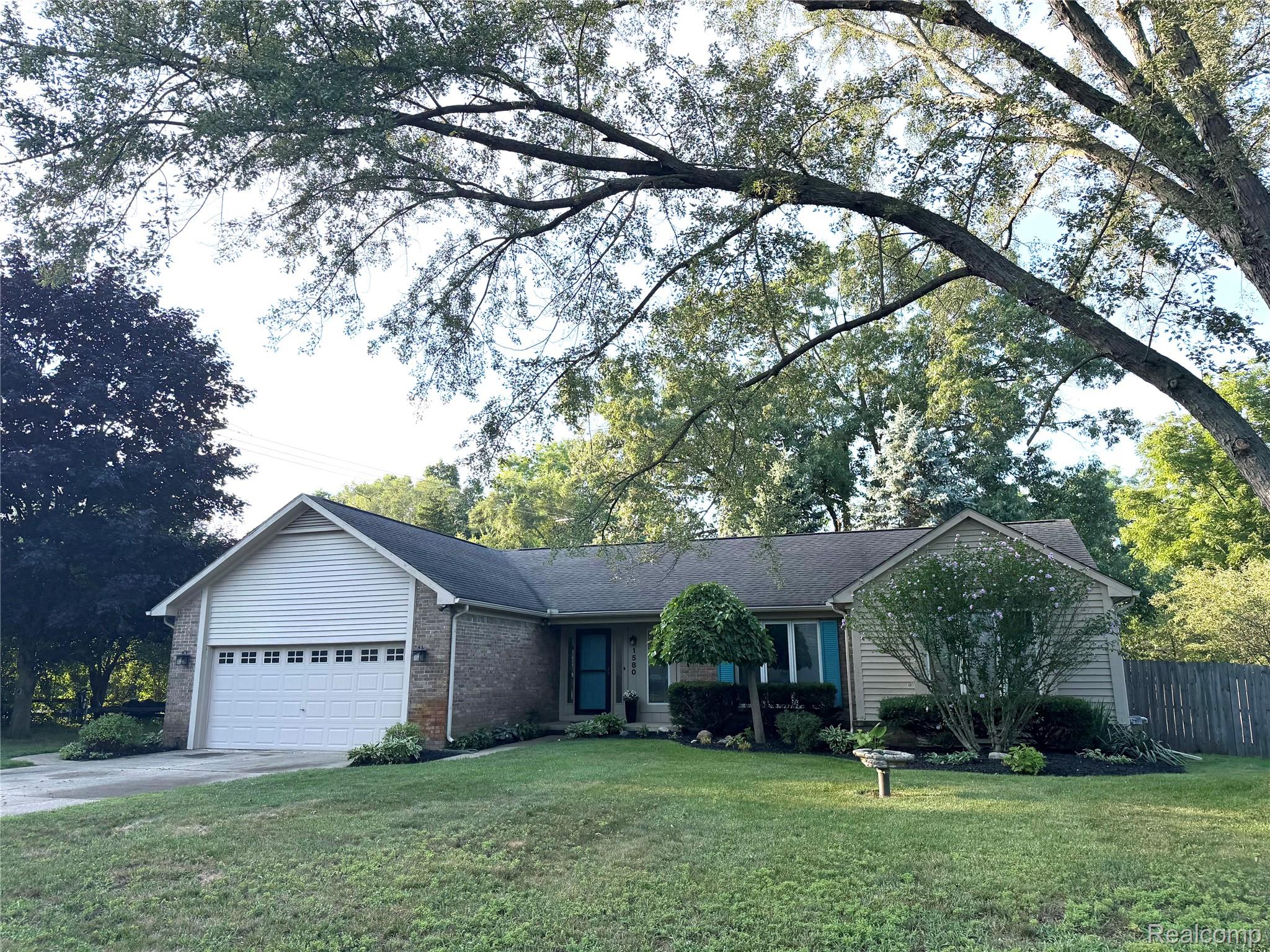 1580 Carthage Property Photo 1
