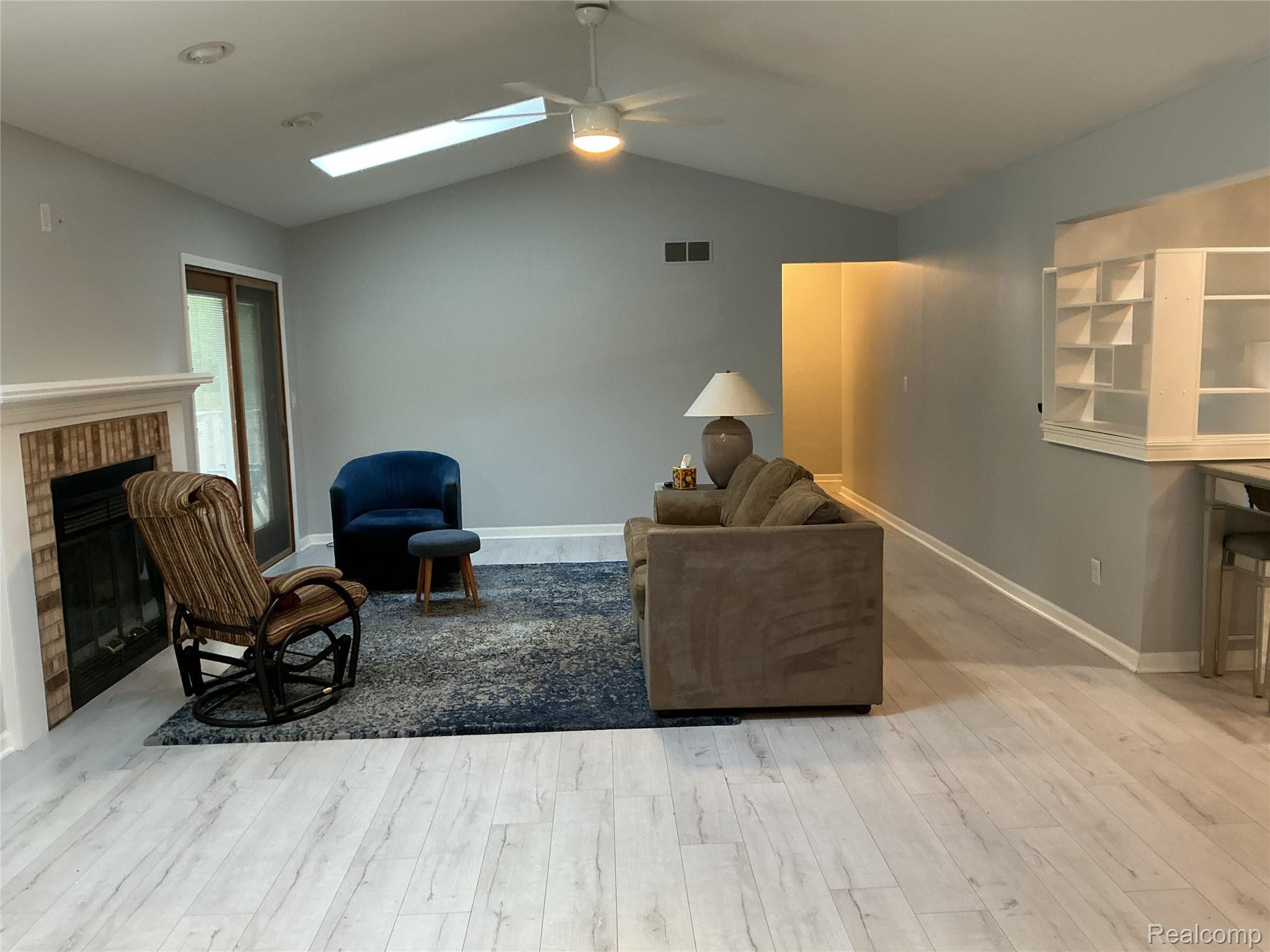 1580 Carthage Property Photo 4