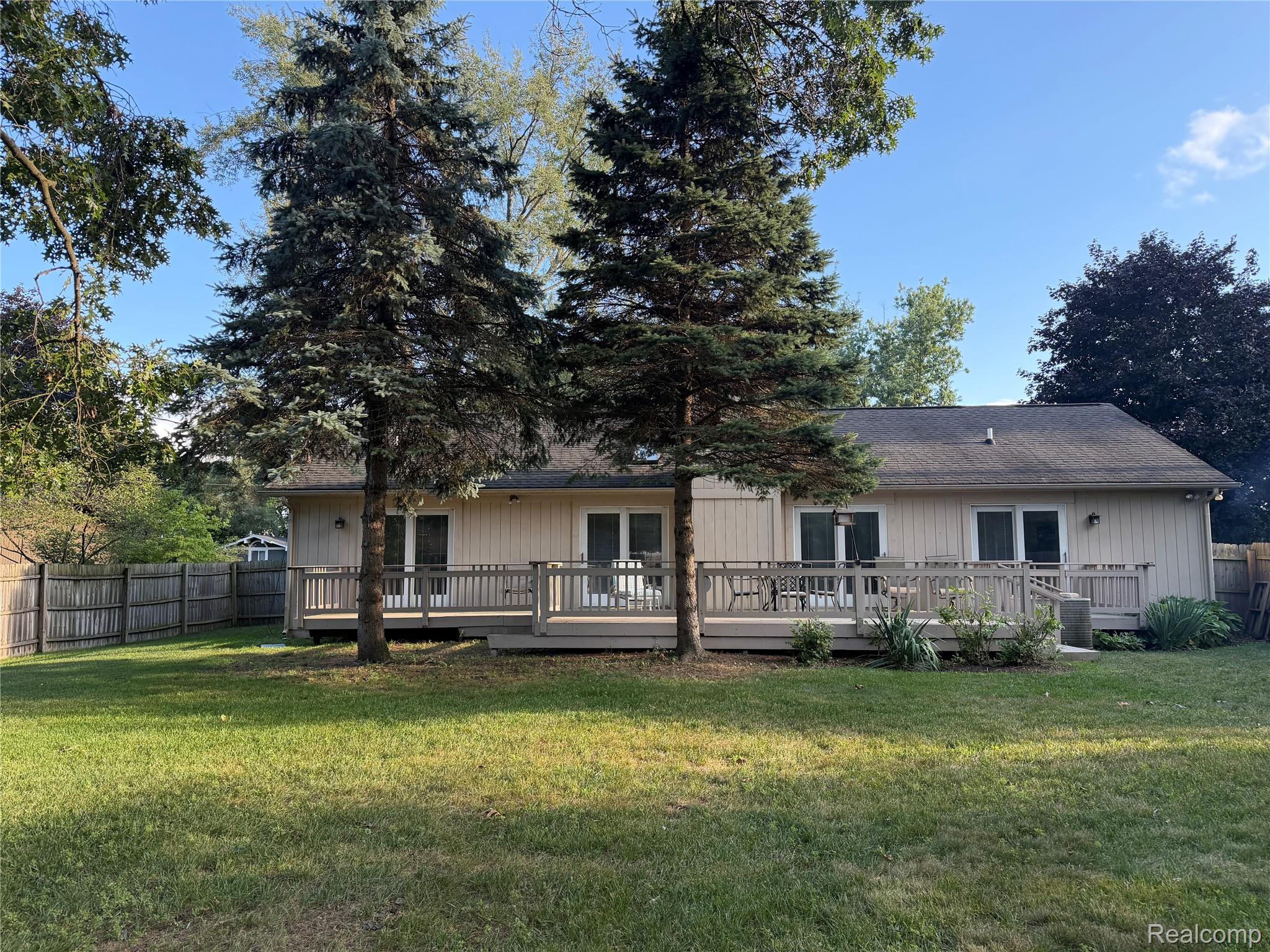 1580 Carthage Property Photo 10