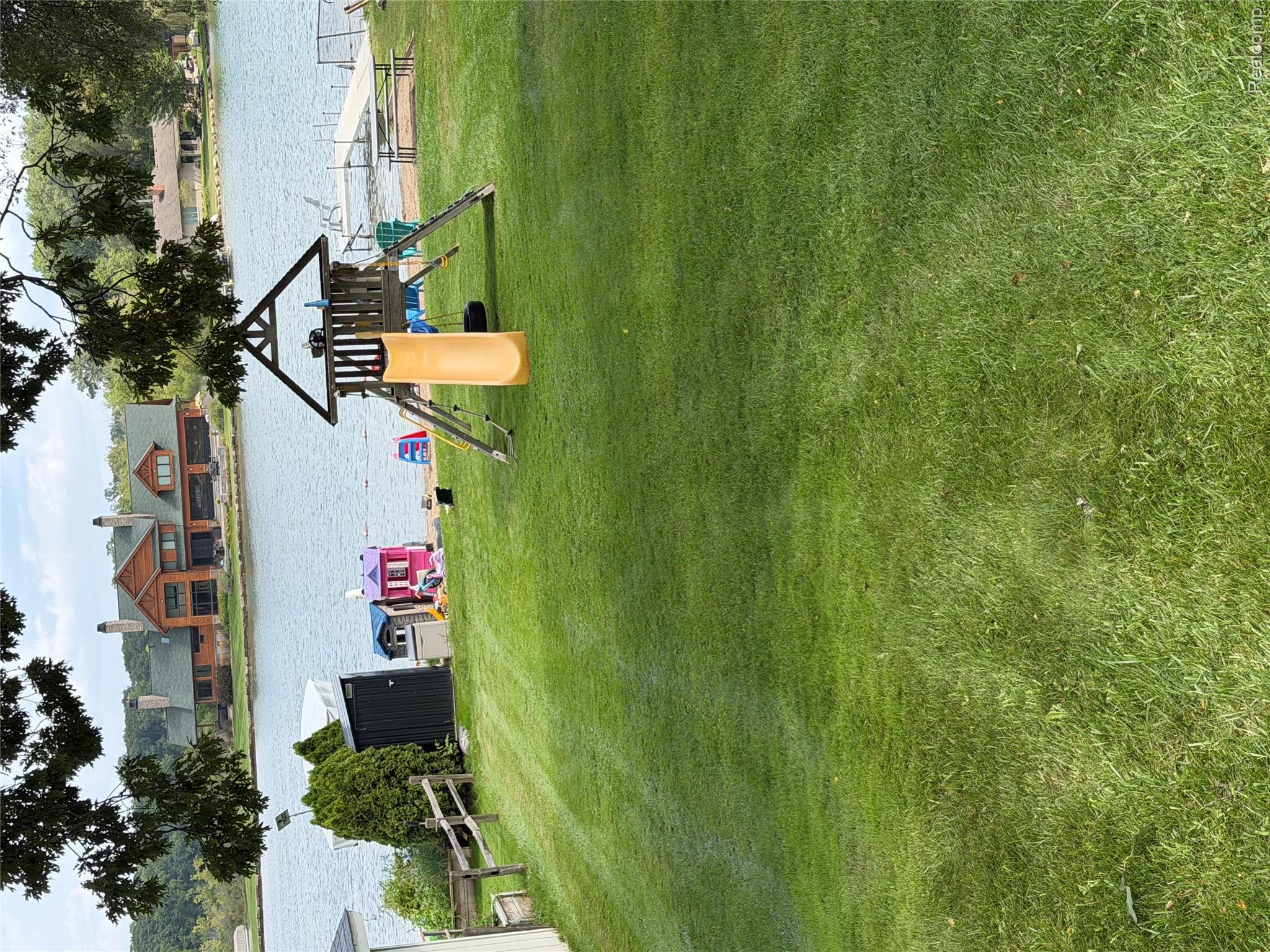 1580 Carthage Property Photo 13