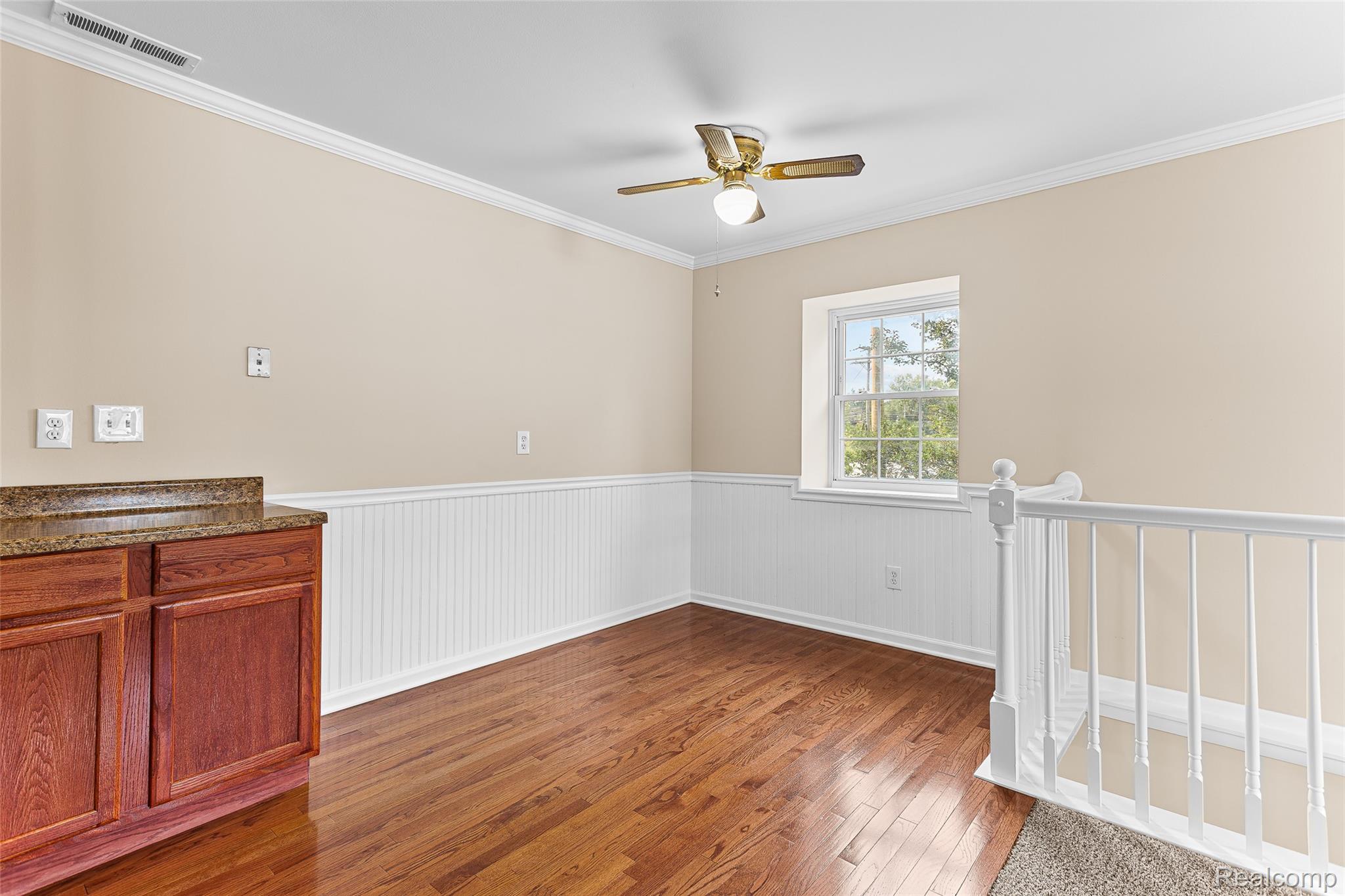 2260 N Hix Road Property Photo 10