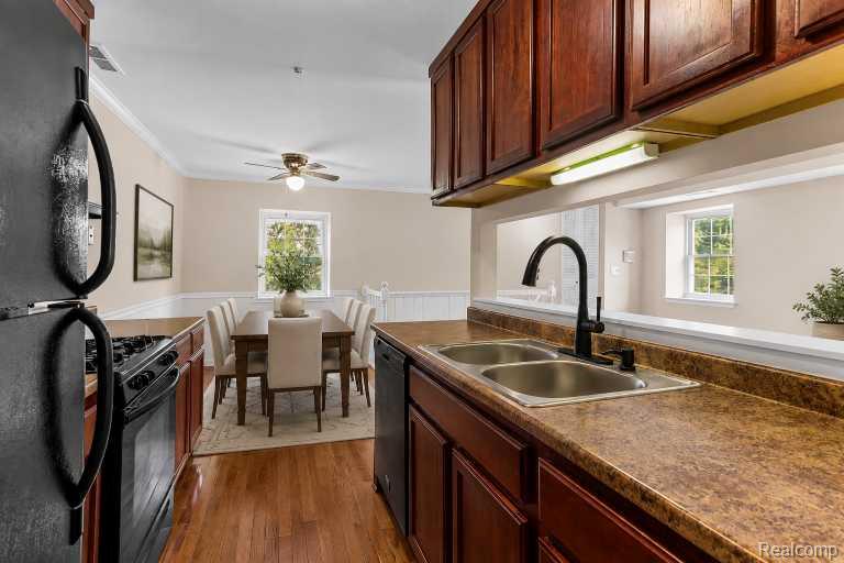 2260 N Hix Road Property Photo 12