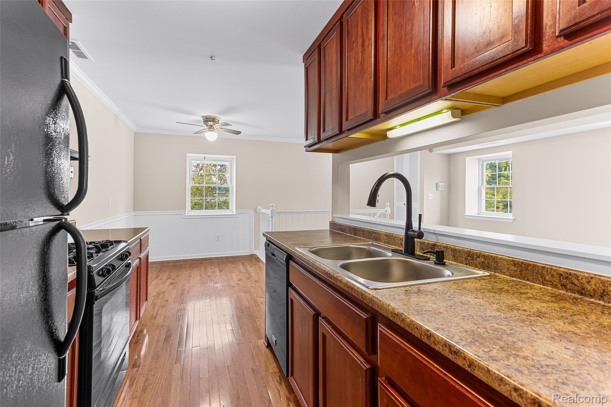 2260 N Hix Road Property Photo 13