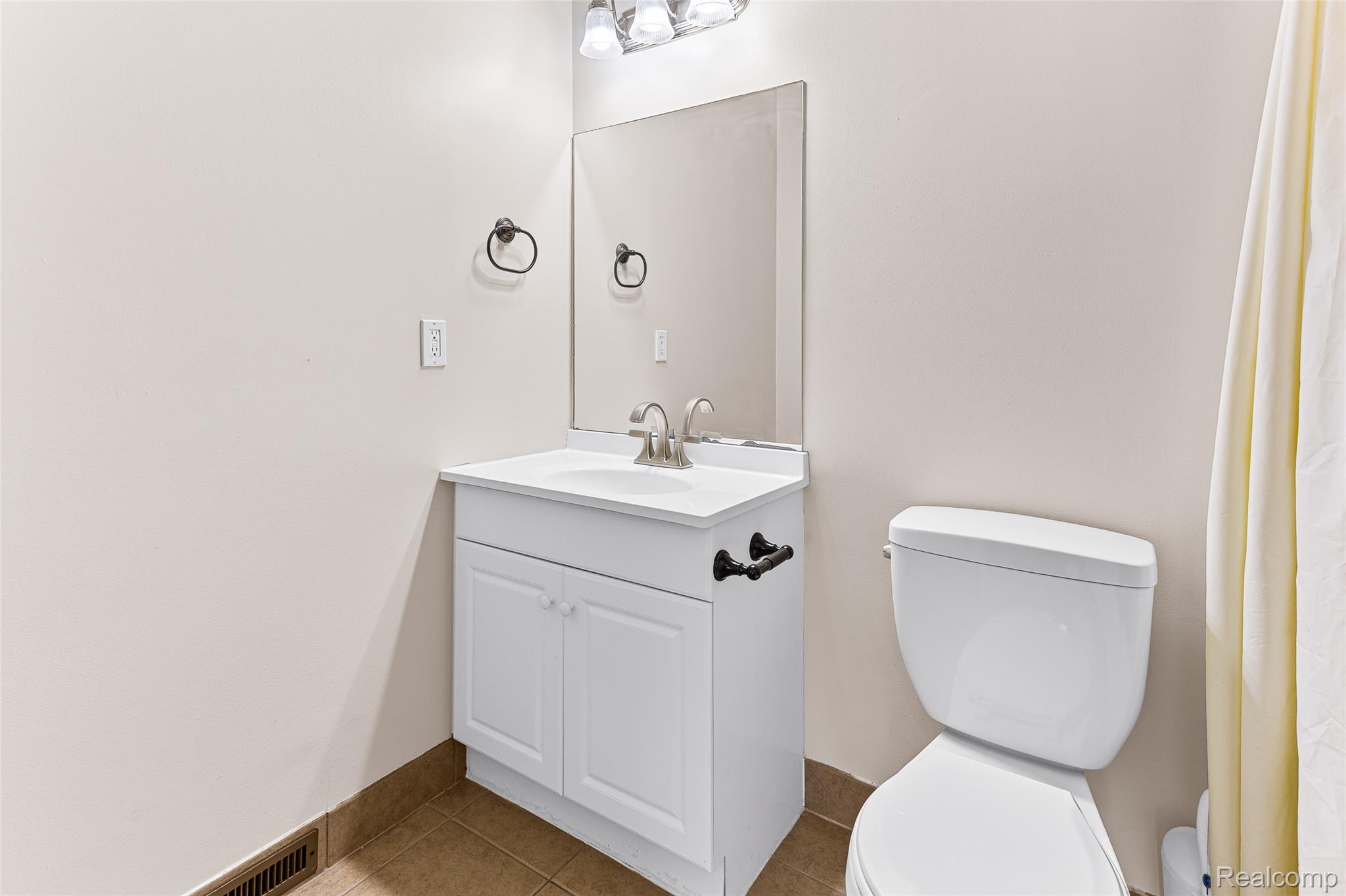 2260 N Hix Road Property Photo 22
