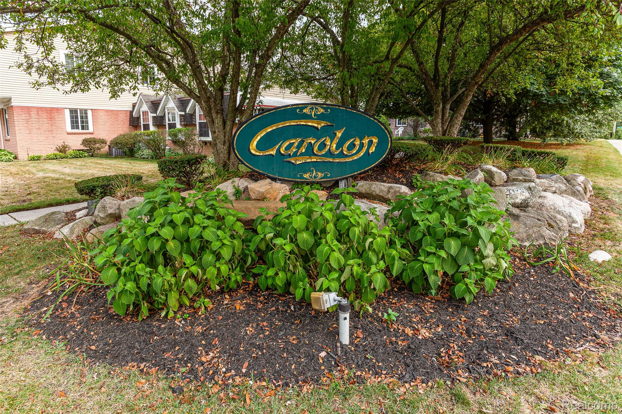 2260 N Hix Road Property Photo 24