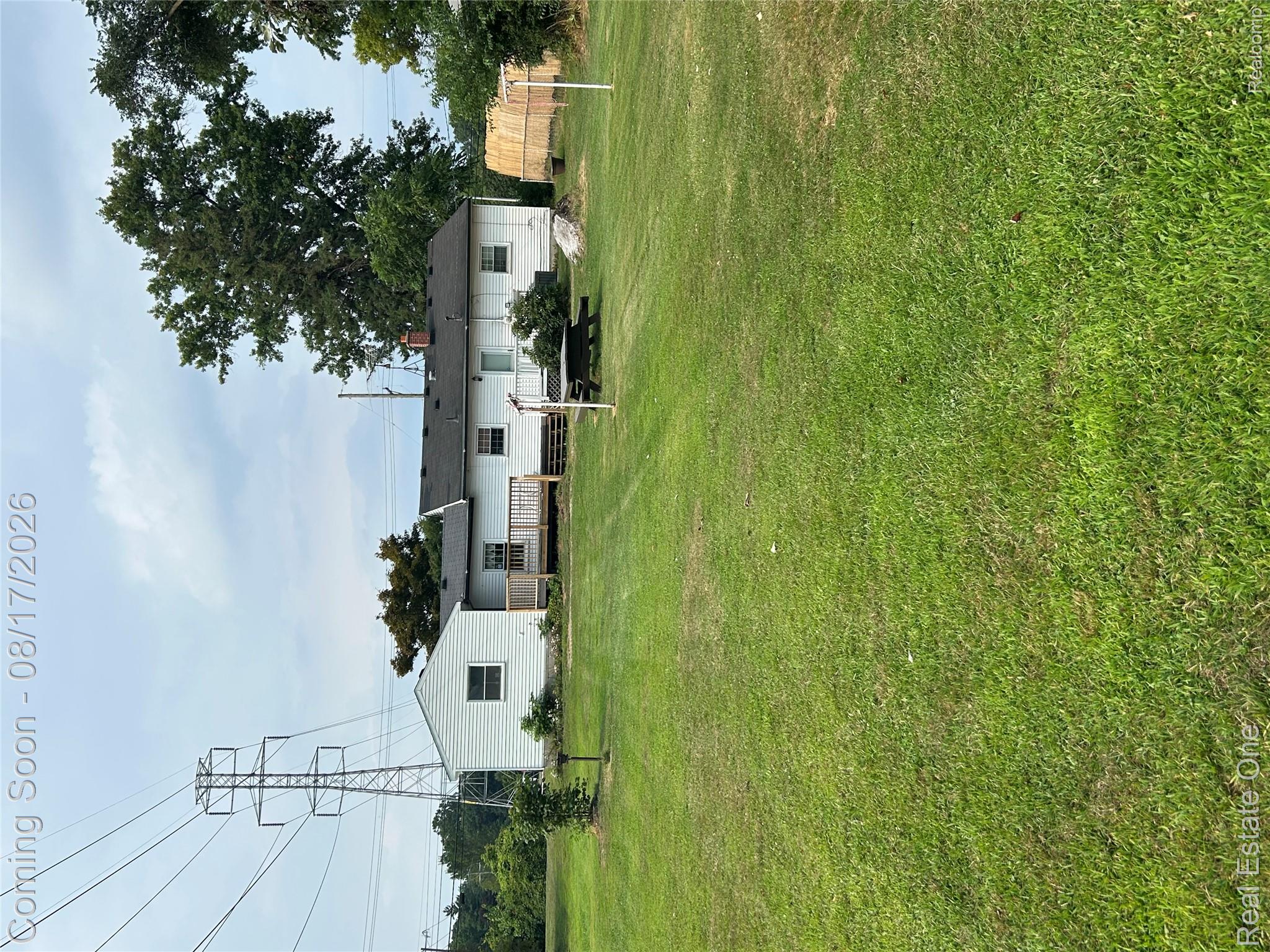 22967 Northline Road Property Photo 6
