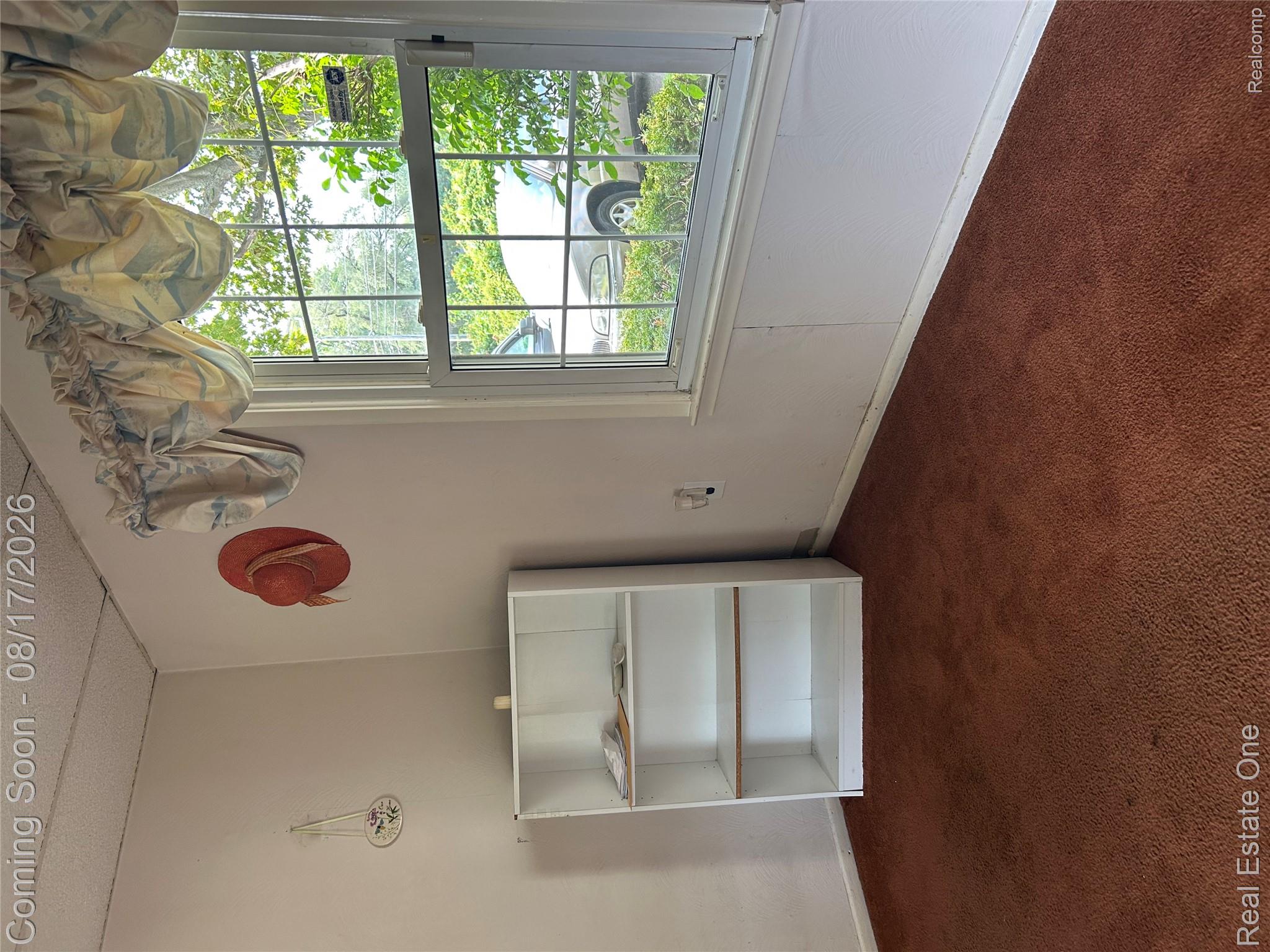 22967 Northline Road Property Photo 16