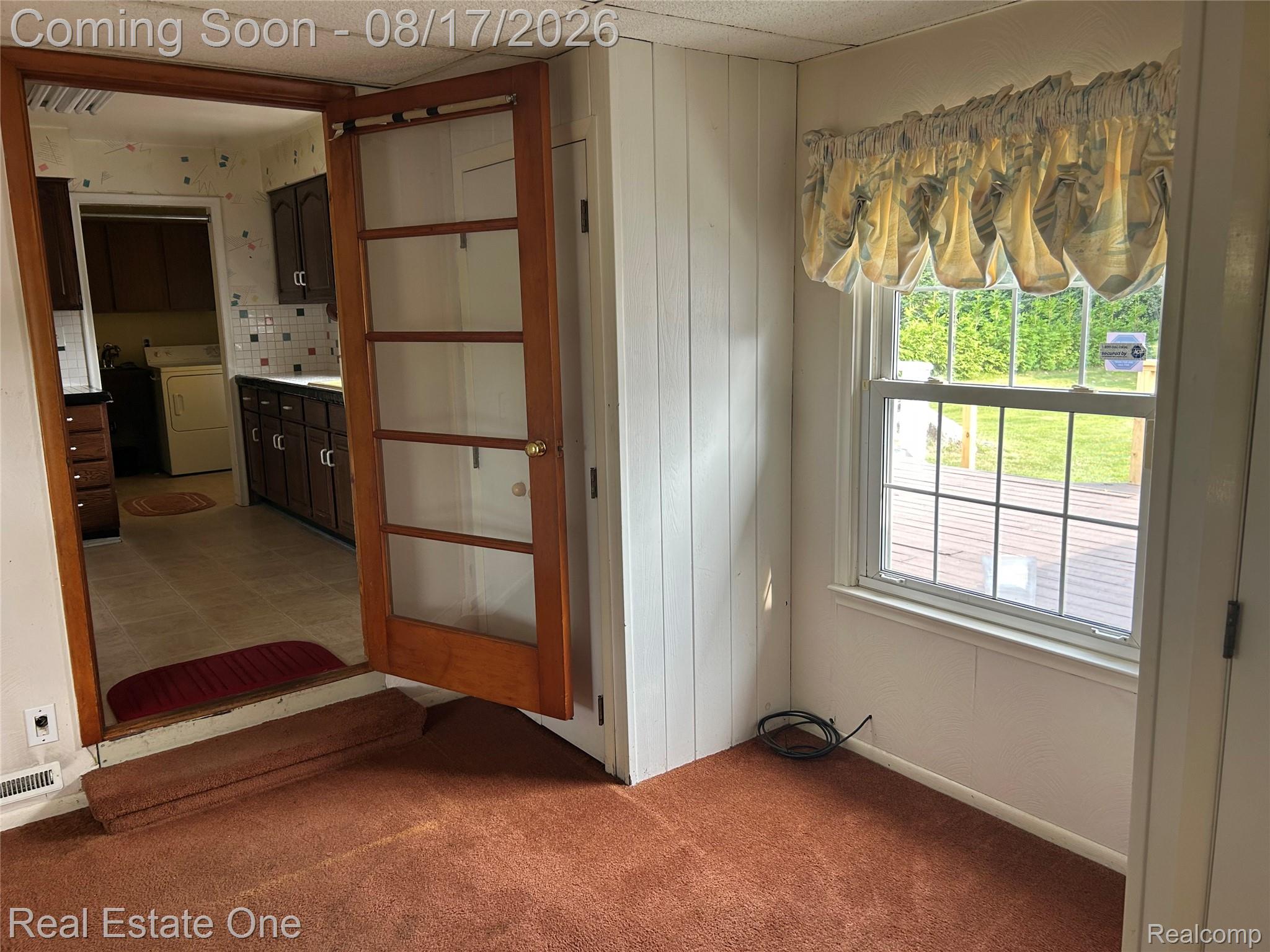 22967 Northline Road Property Photo 18