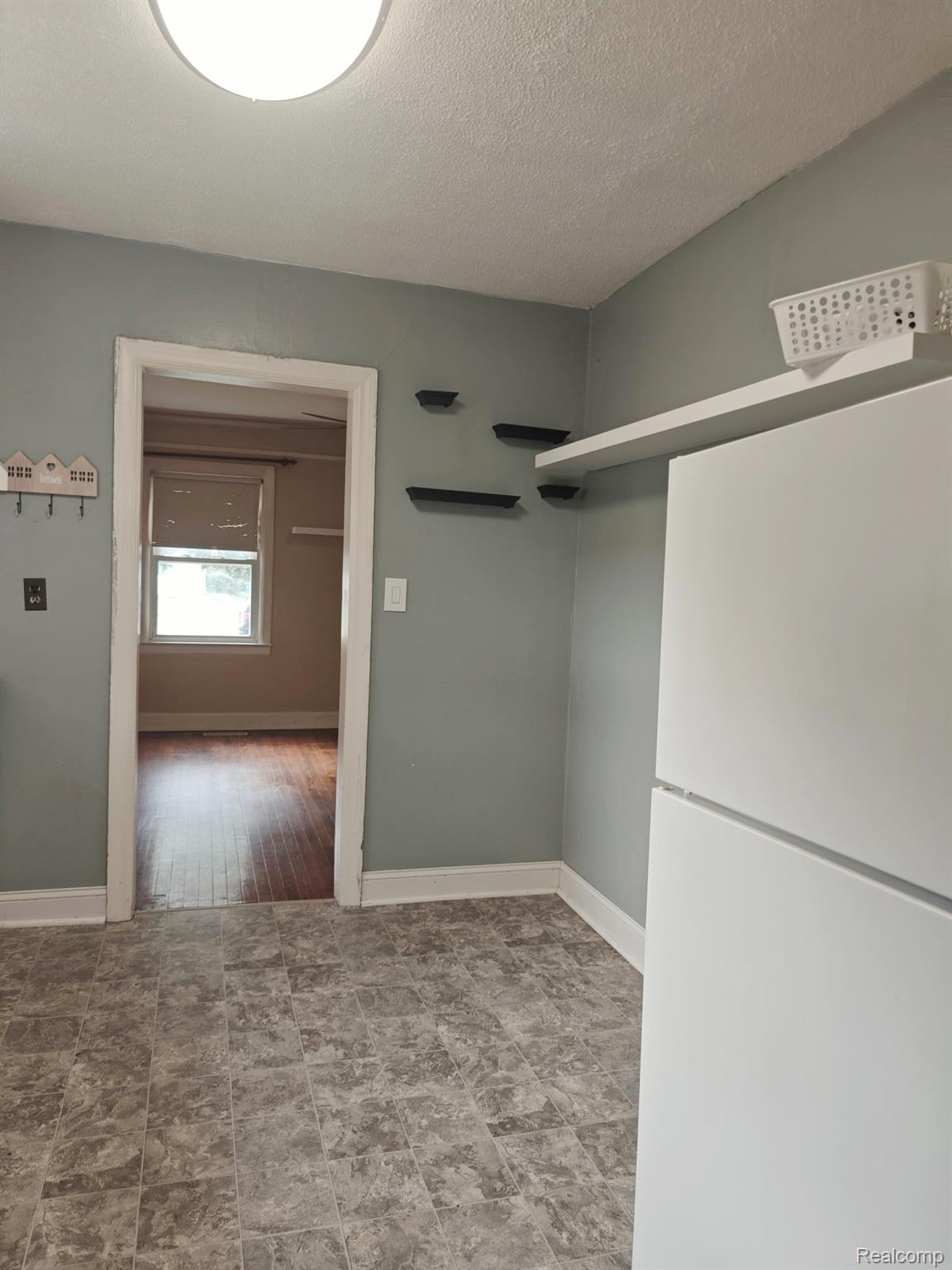 5722 N Silvery Lane Property Photo 9