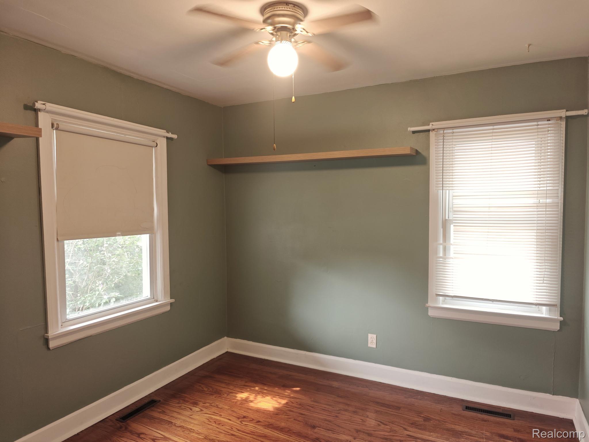 5722 N Silvery Lane Property Photo 11