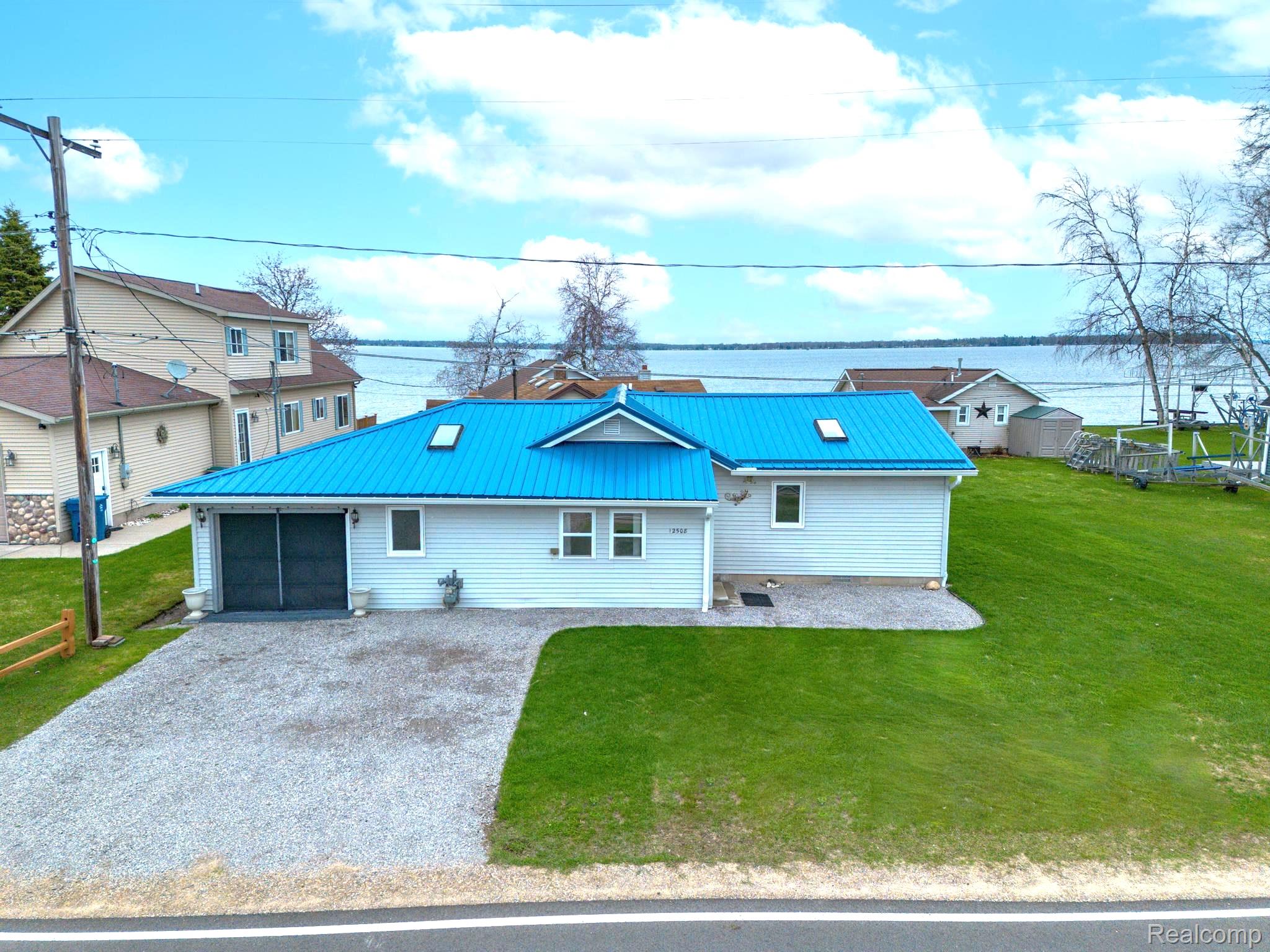 12508 West Shore Drive Property Photo 2