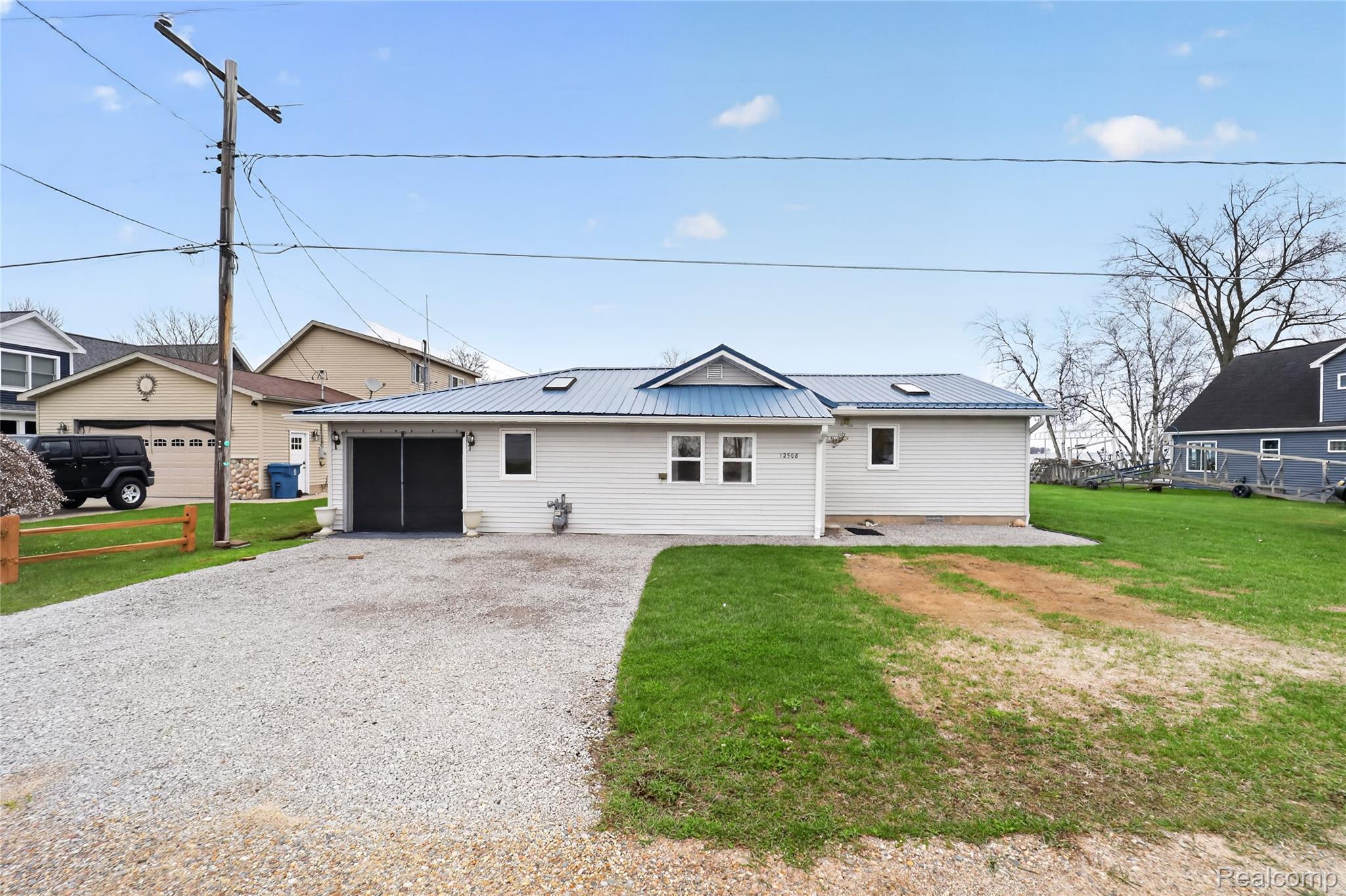 12508 West Shore Drive Property Photo 6