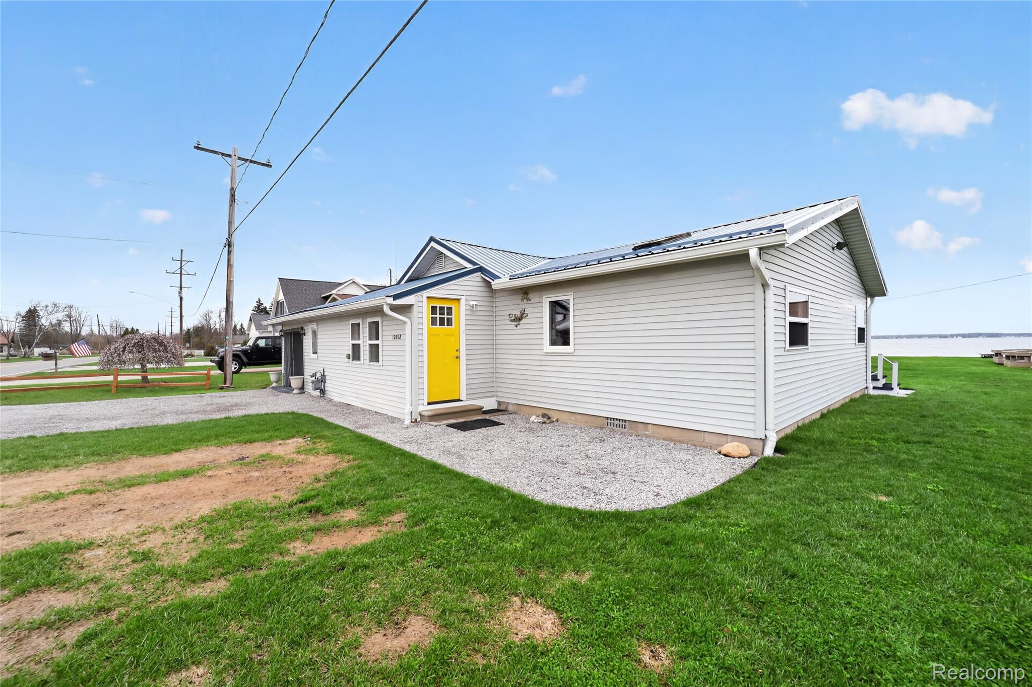 12508 West Shore Drive Property Photo 7