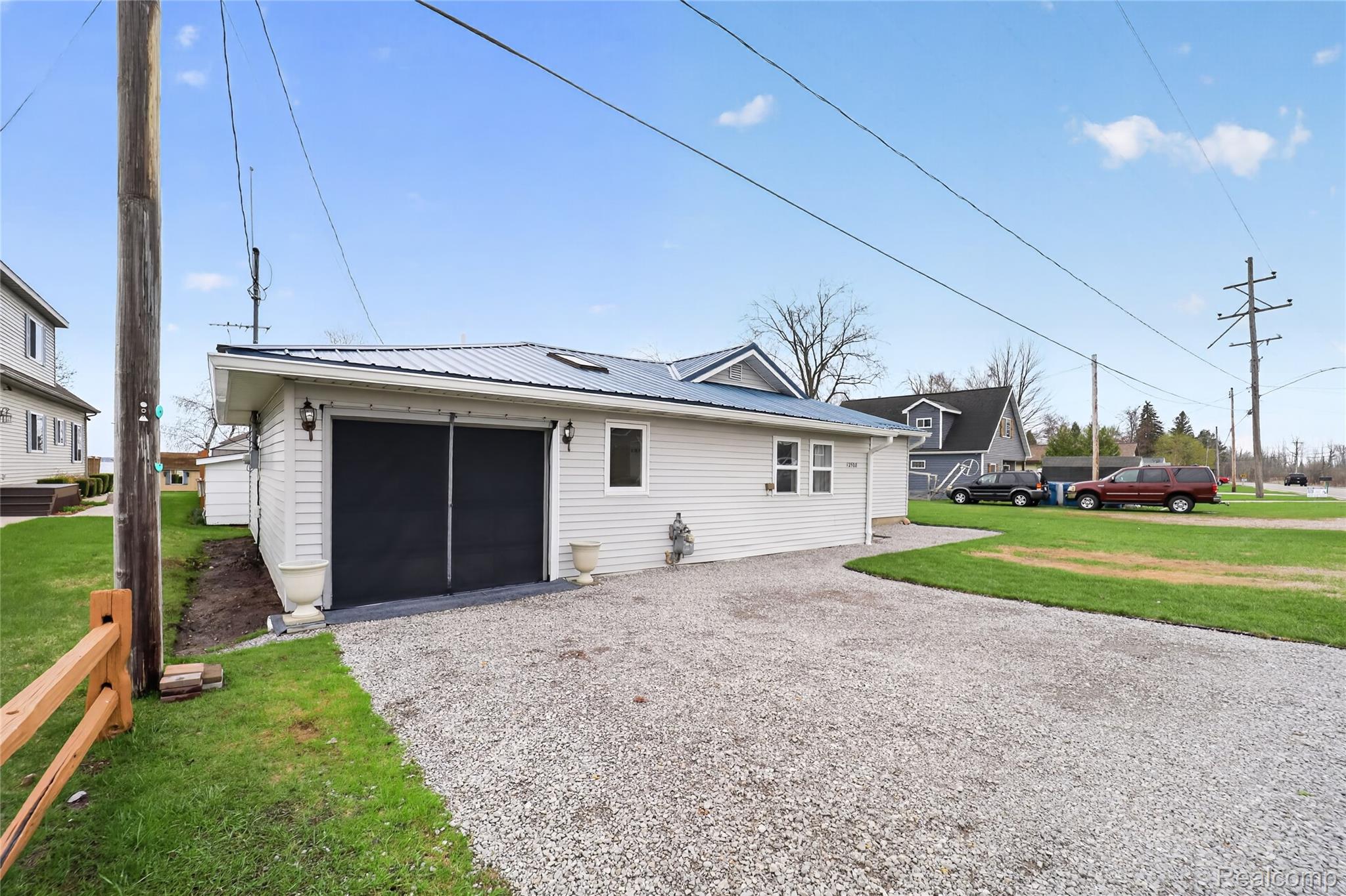 12508 West Shore Drive Property Photo 8