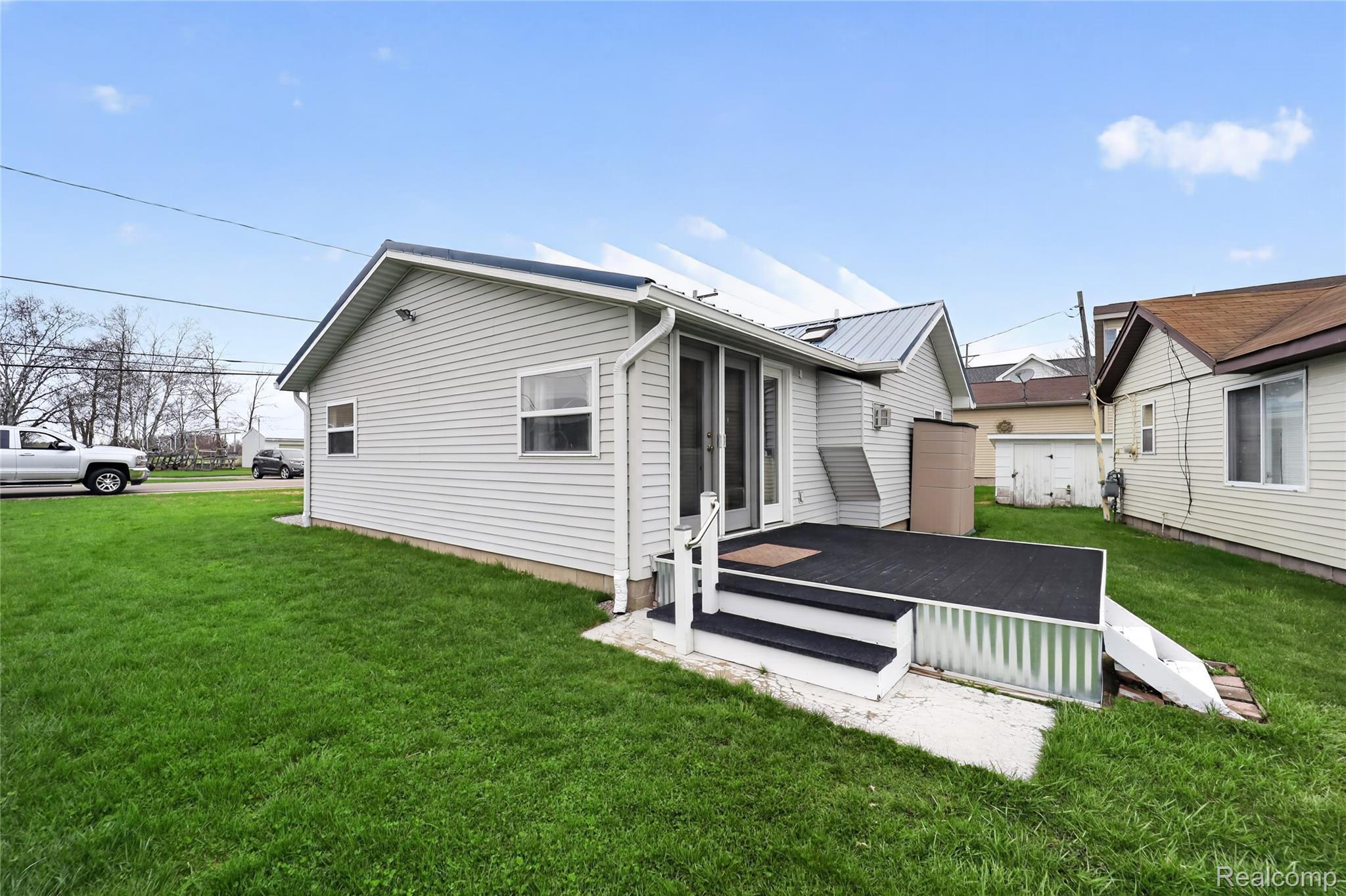 12508 West Shore Drive Property Photo 10