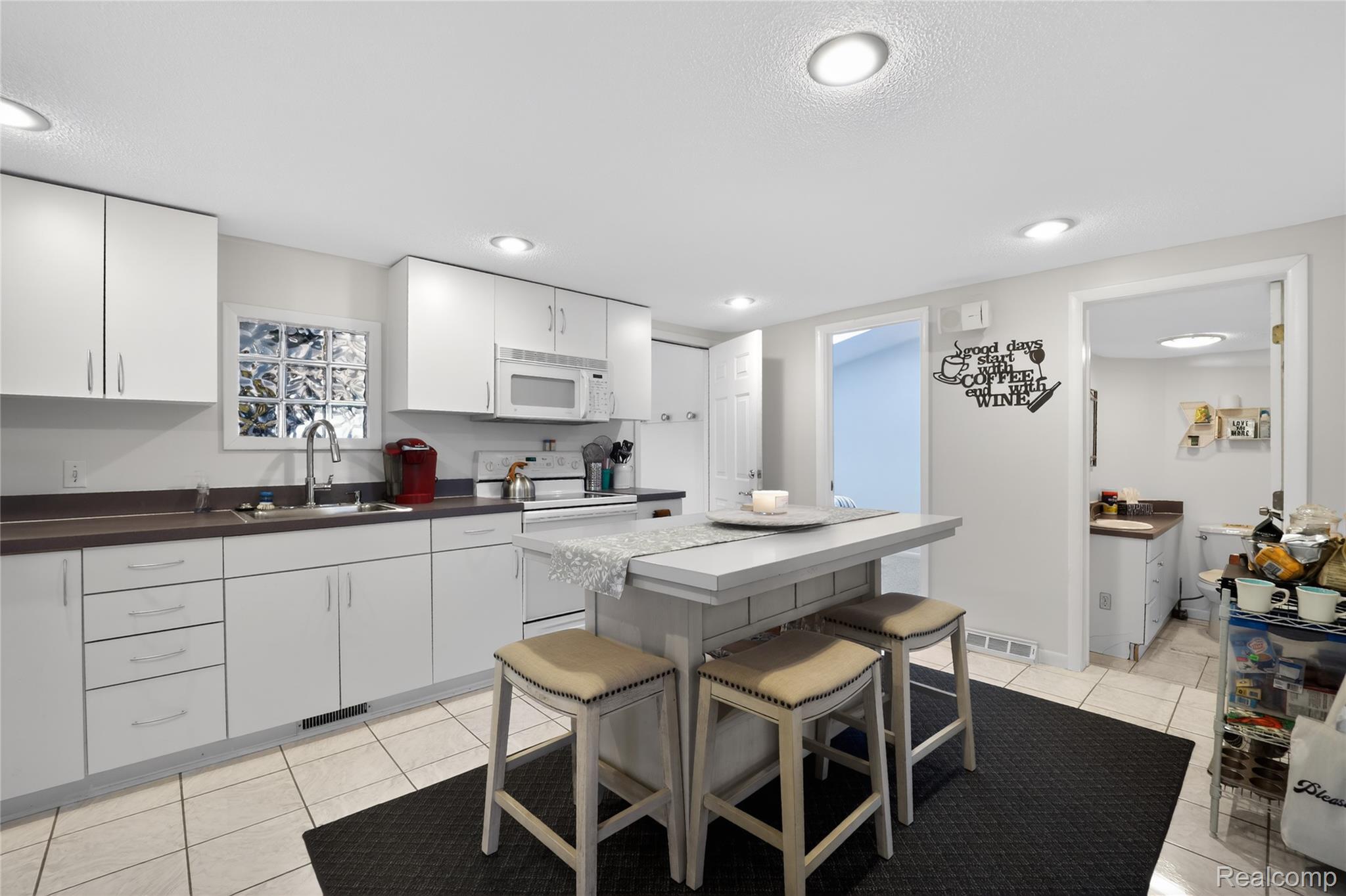 12508 West Shore Drive Property Photo 16