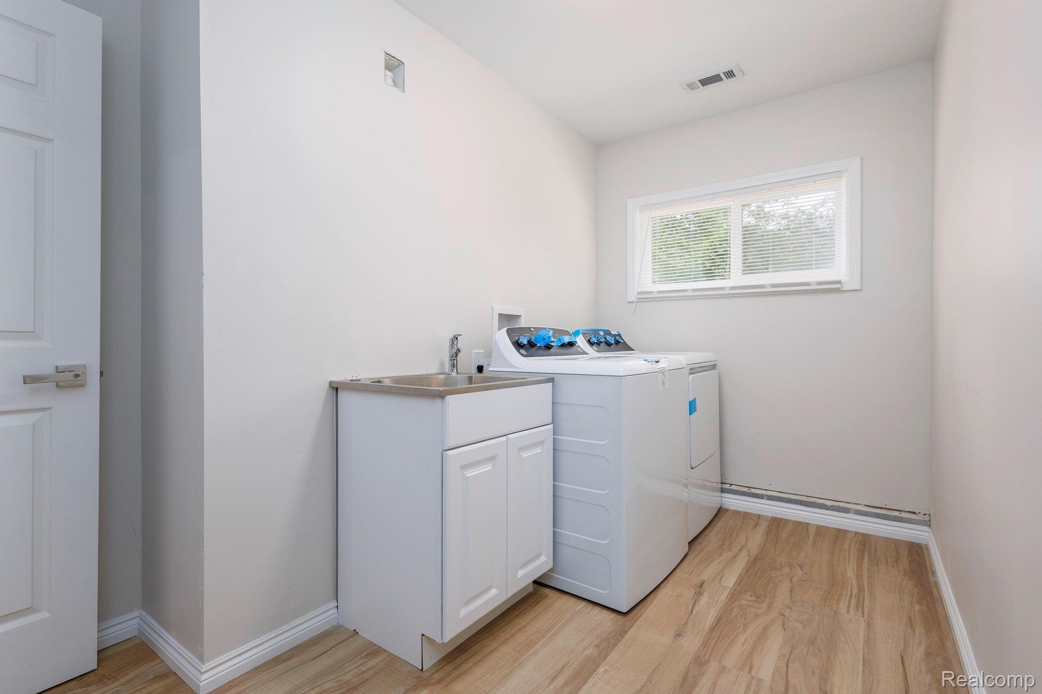 35095 Bridgeman Street Property Photo 16