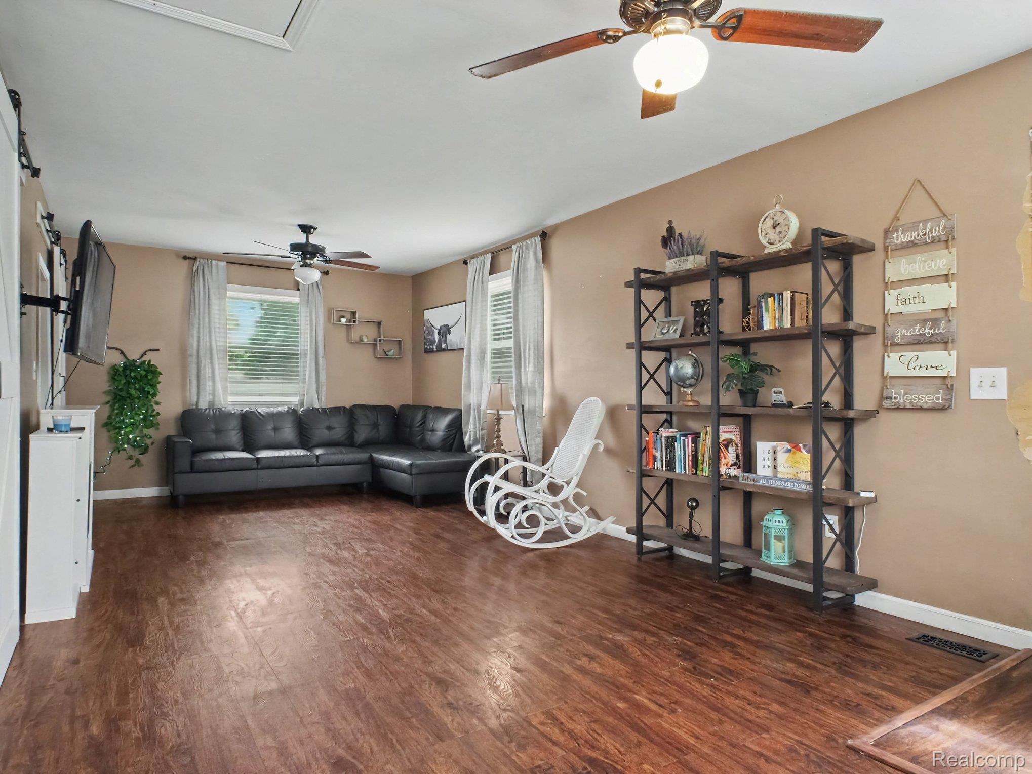 1444 E Williamson Avenue Property Photo 3