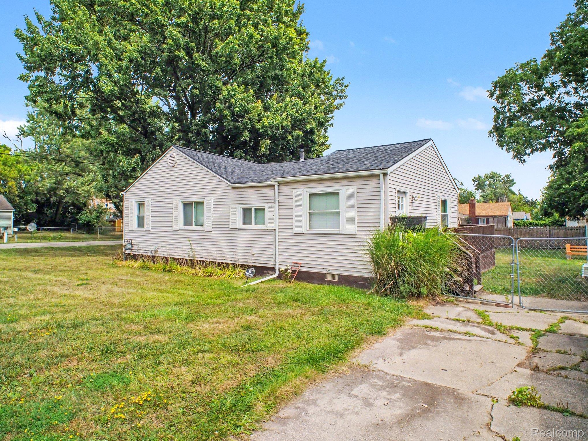 1444 E Williamson Avenue Property Photo 19